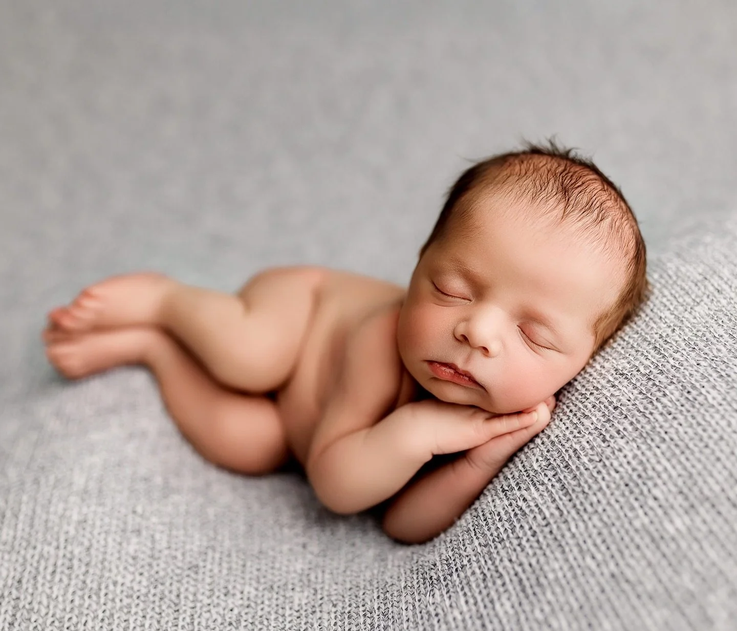 Out of alllll the poses I do, this side laying one probably looks the easiest, but it is actually the trickiest one! Because it requires baby to be completely relaxed and not swaddled.. at alll! There&rsquo;s literally nothing keeping them in this po