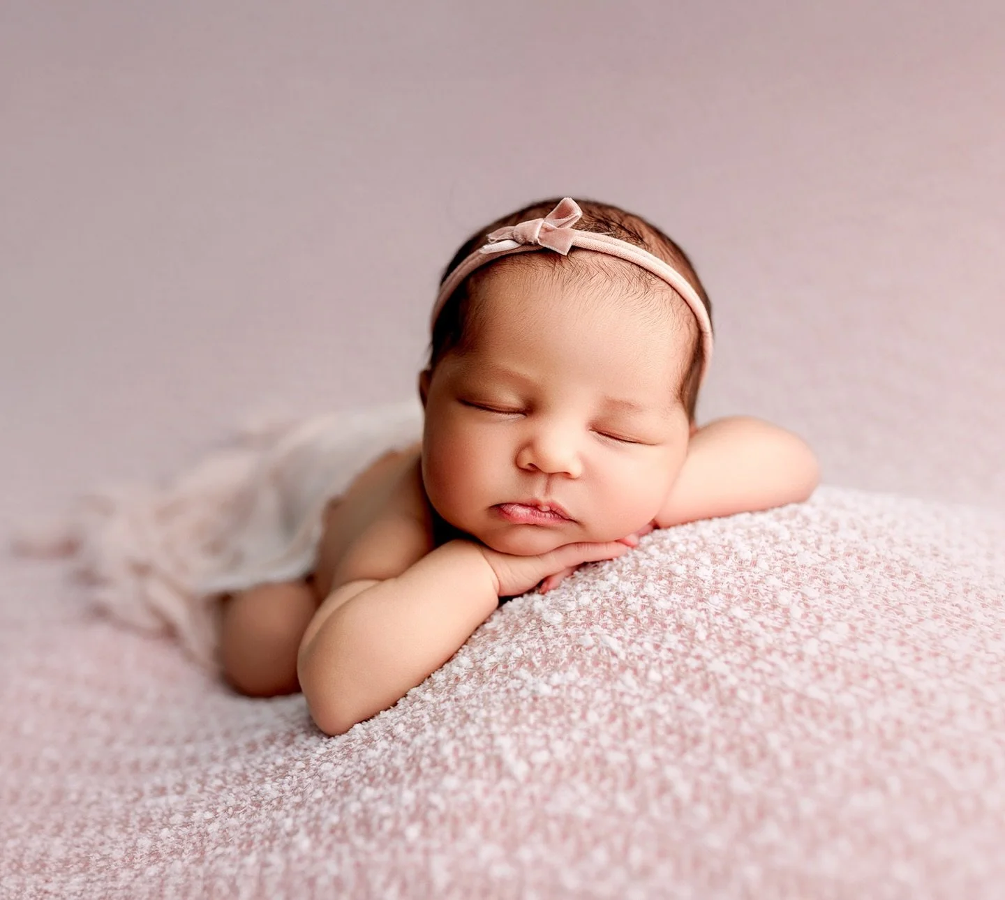 This is your reminder that if you are due in2026 do NOT wait till baby is here to get booked. And If you&rsquo;re hesitant to book in advance because you&rsquo;re worried about how birth will go or if you&rsquo;ll even feel up to doing photos afterwa