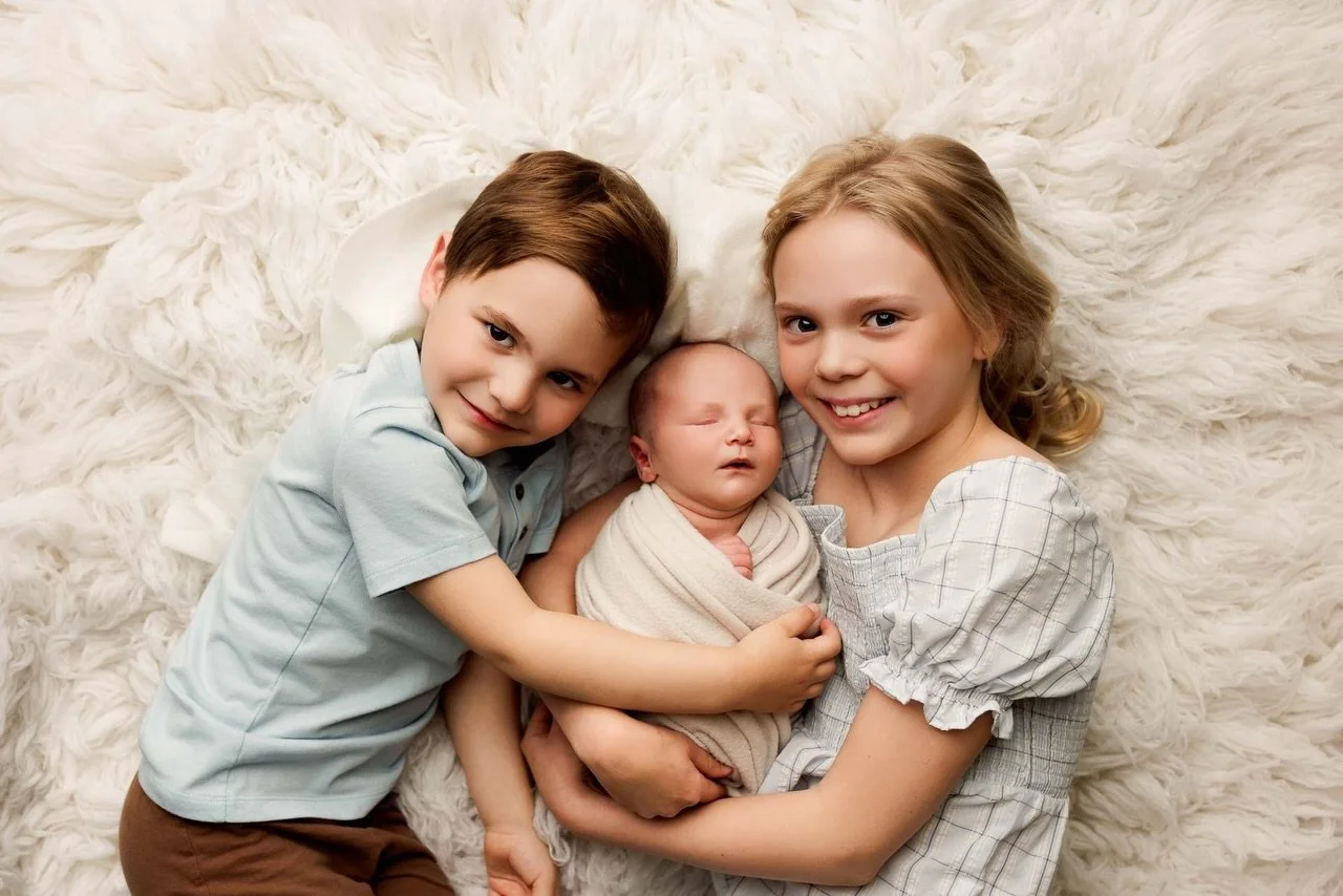 Because welcoming  a new baby is a family event 😍

Did you know that family and sibling images are always included in your newborn session? it is NEVER an extra fee. Because I believe these memories are just as special to your older kiddos as they a