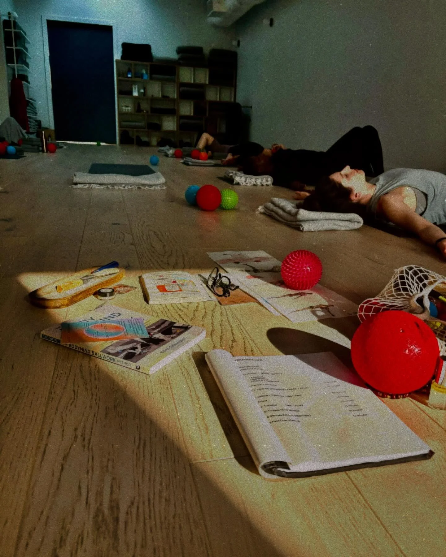 A brief glimpse at last Sunday&rsquo;s Roll+Restore.  Form+Space:Awareness is the way I see embodiment and alignment, Roll+Restore is part of this methodology, think  holistic fitness for your body+soul.