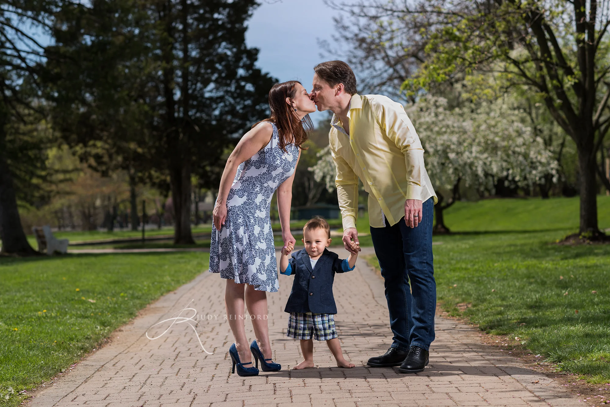 Ever Wonder What To Wear For A Portrait Session?