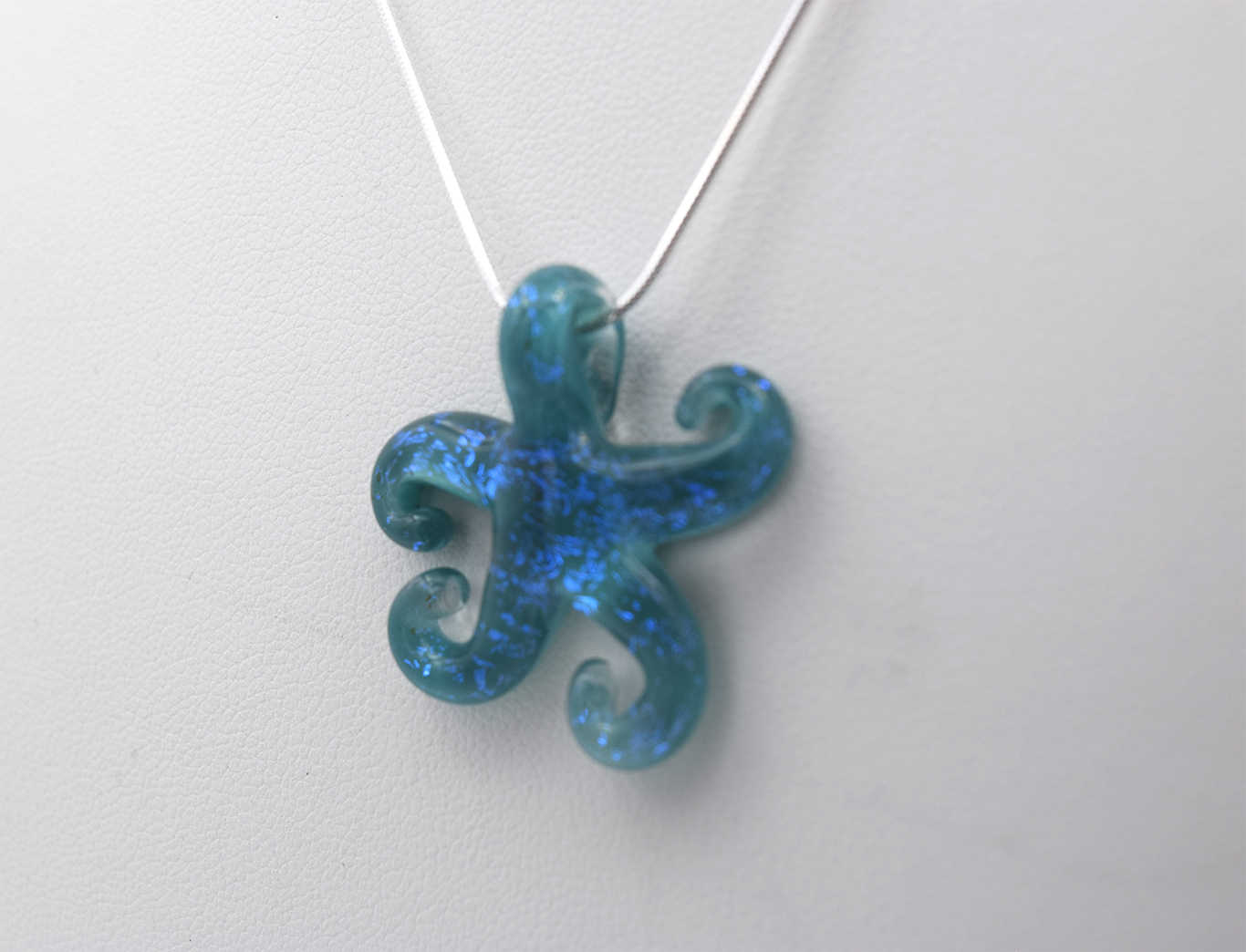 aqua+curly+star+necklace+%235.png