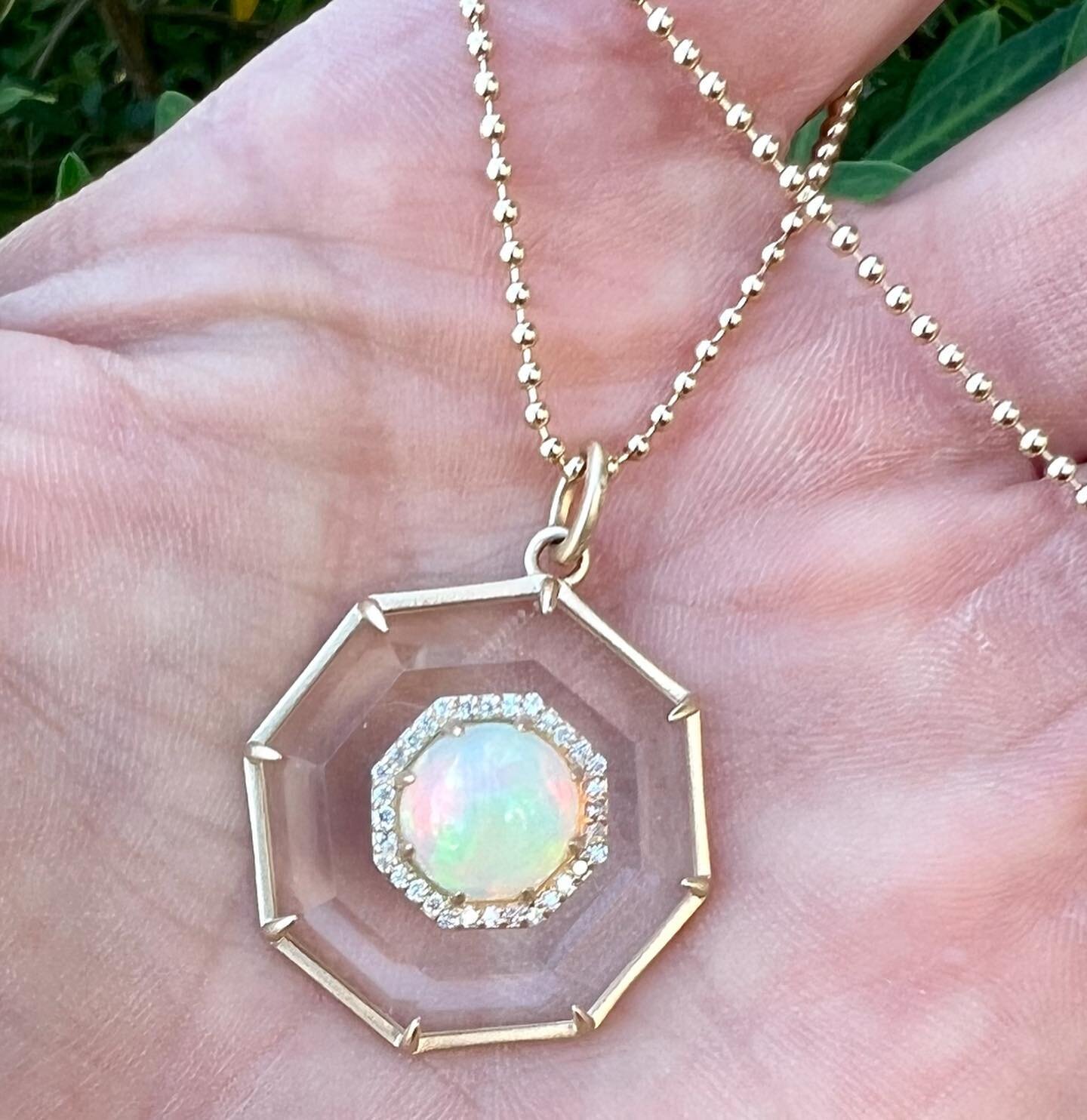 Did you know that opals are a symbol of hope and truth? 

Swipe to see this beautiful pendant from another angle. 
.
.
.

.
#necklace #neckcandy #opal #ethiopianopal #rockcrystal #diamonds #sparkle #designerjewelry #necklaceoftheday #necklacesofinsta