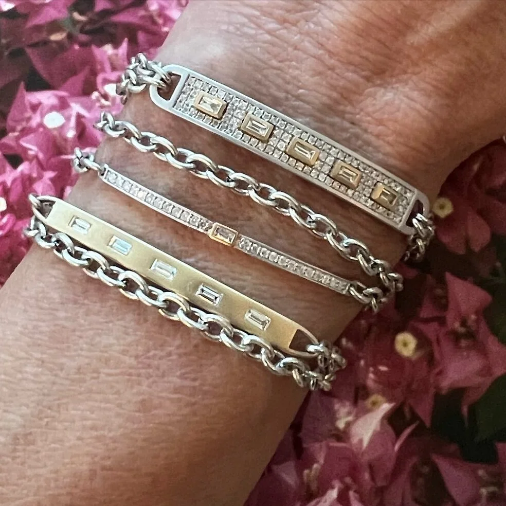 Mixed metal arm party!
.
.
.
.
.
#armcandy #armcandyoftheday #mixedmetals #wrapbracelet #diamonds #baguettediamonds #14kgold #14kgoldjewelry #designerjewelry #sparkle #layeredjewelry #everydayjewelry