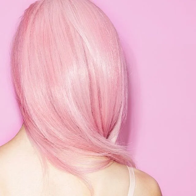 @allure has shared some big news - @pretebeauty is now offering colored blowouts. For the first time ever, you can add color to your blowout. Book now through the PRÊTE app! PS - for the month of October, all proceeds from Rose Gold Blowouts will be donated to @susangkomen to help breast cancer awareness. #ReadyPRETEGo