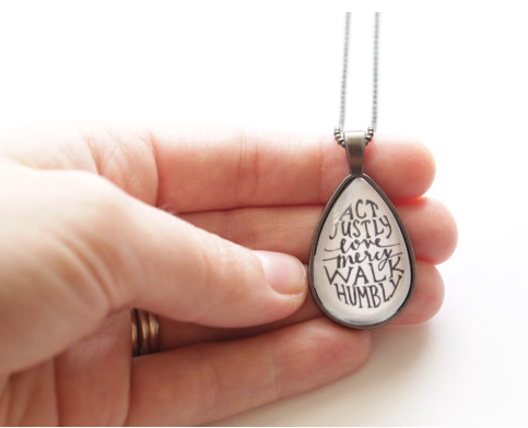 Pendant by Mandipidy via Etsy