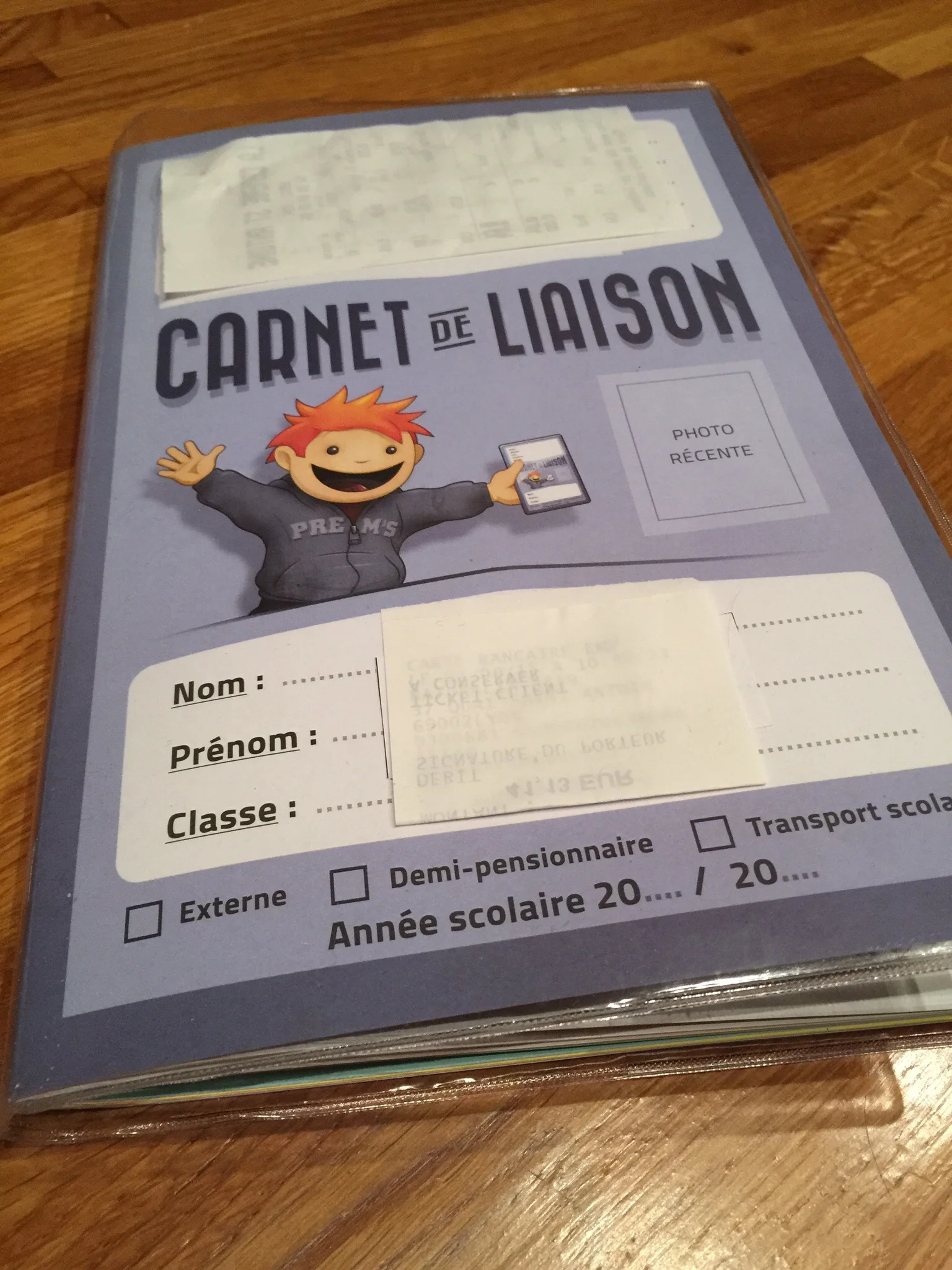 The French carnet de liaison to support communication between the child's teacher and parents 
