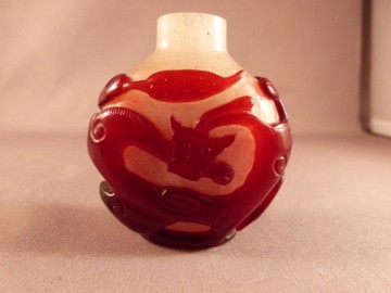 Peking glass Snuff Bottle