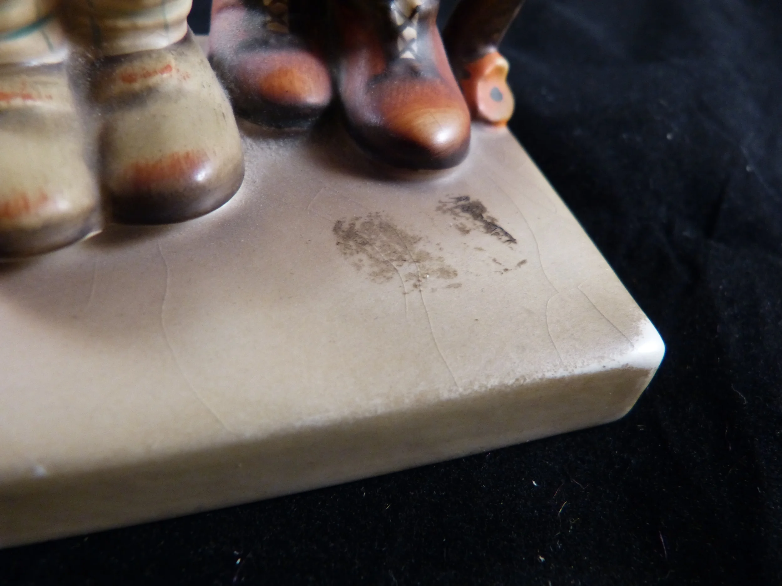 Slight Crazing- Click on image to see close-up&nbsp;