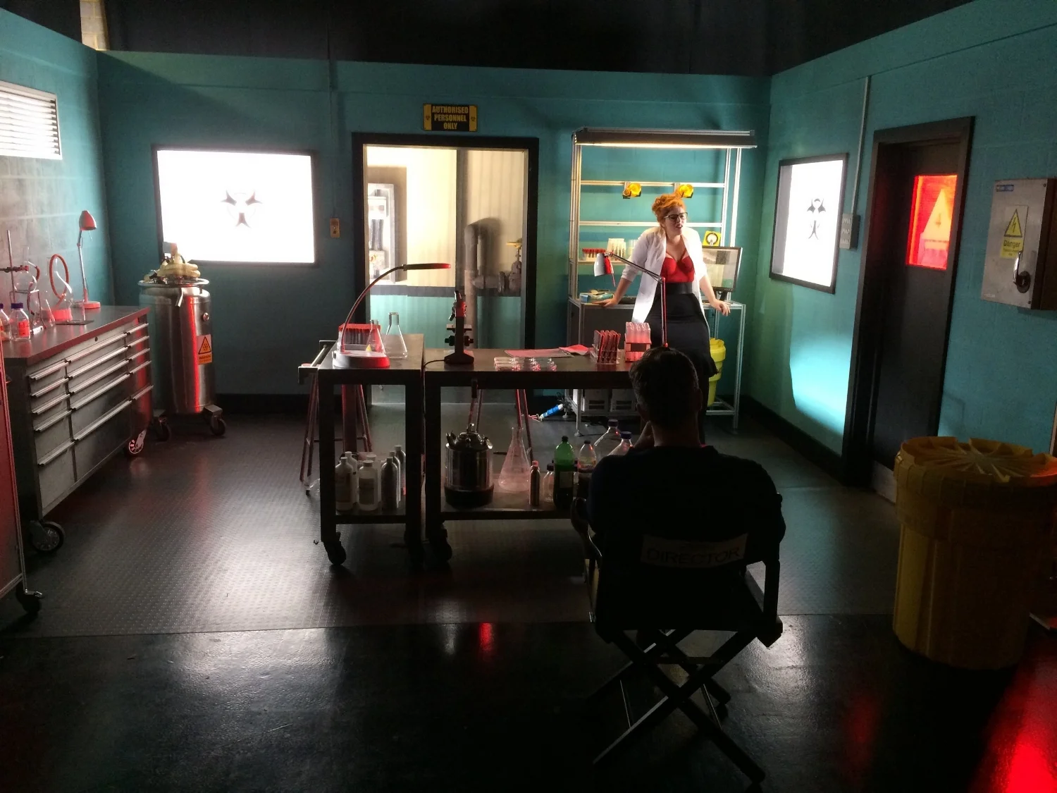 DRACTERIA - Science Lab, low budget Horror / Science Fiction movie set