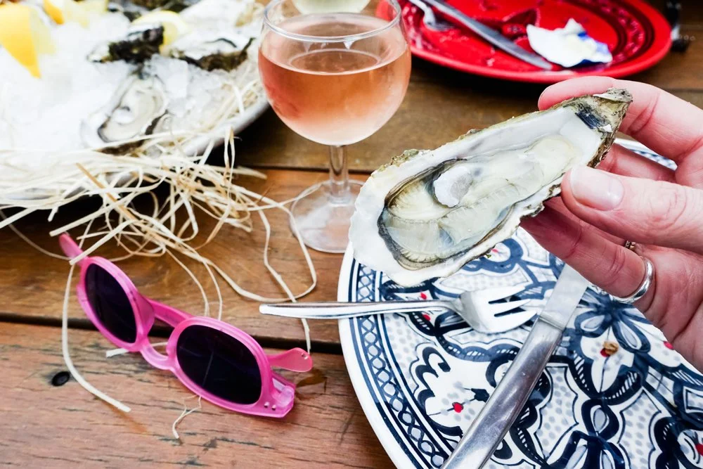 Take a shuttle bus to Port de Fontvielle harbour for oysters with a glass of rose.