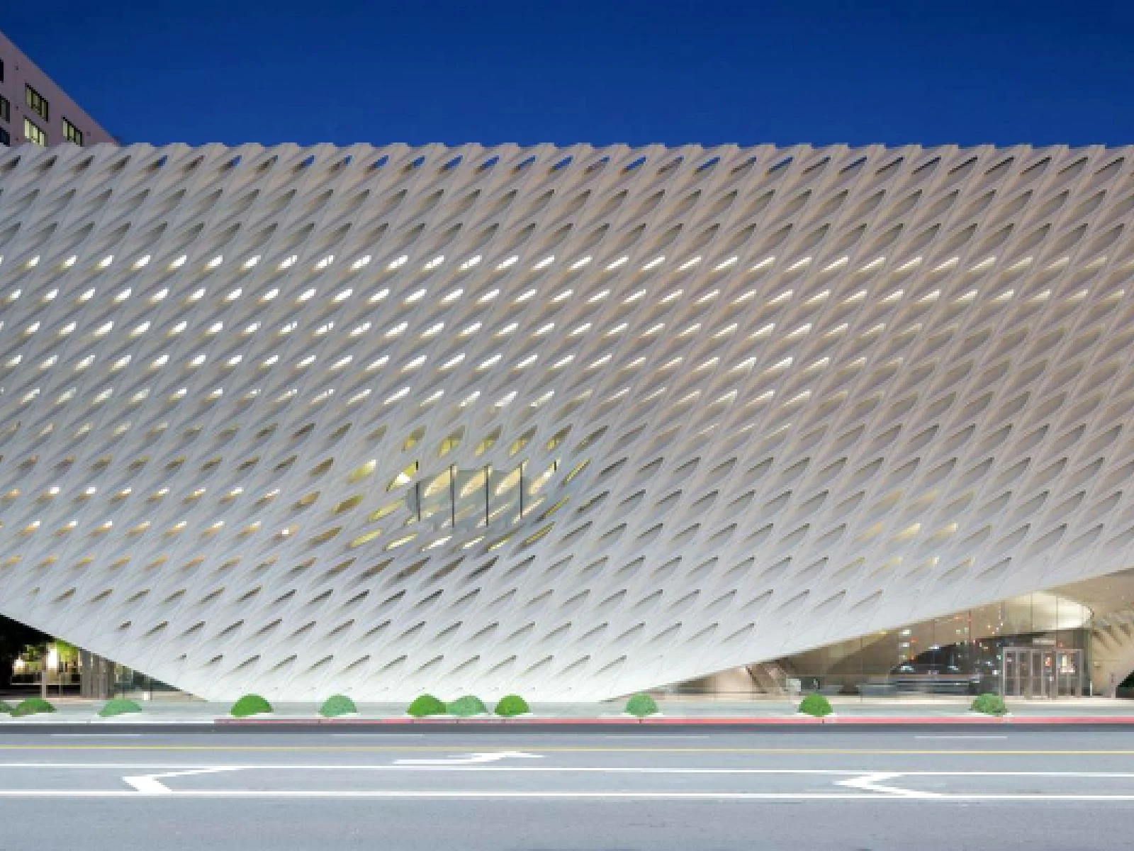 the-broad-exterior-iwan-baan.jpg