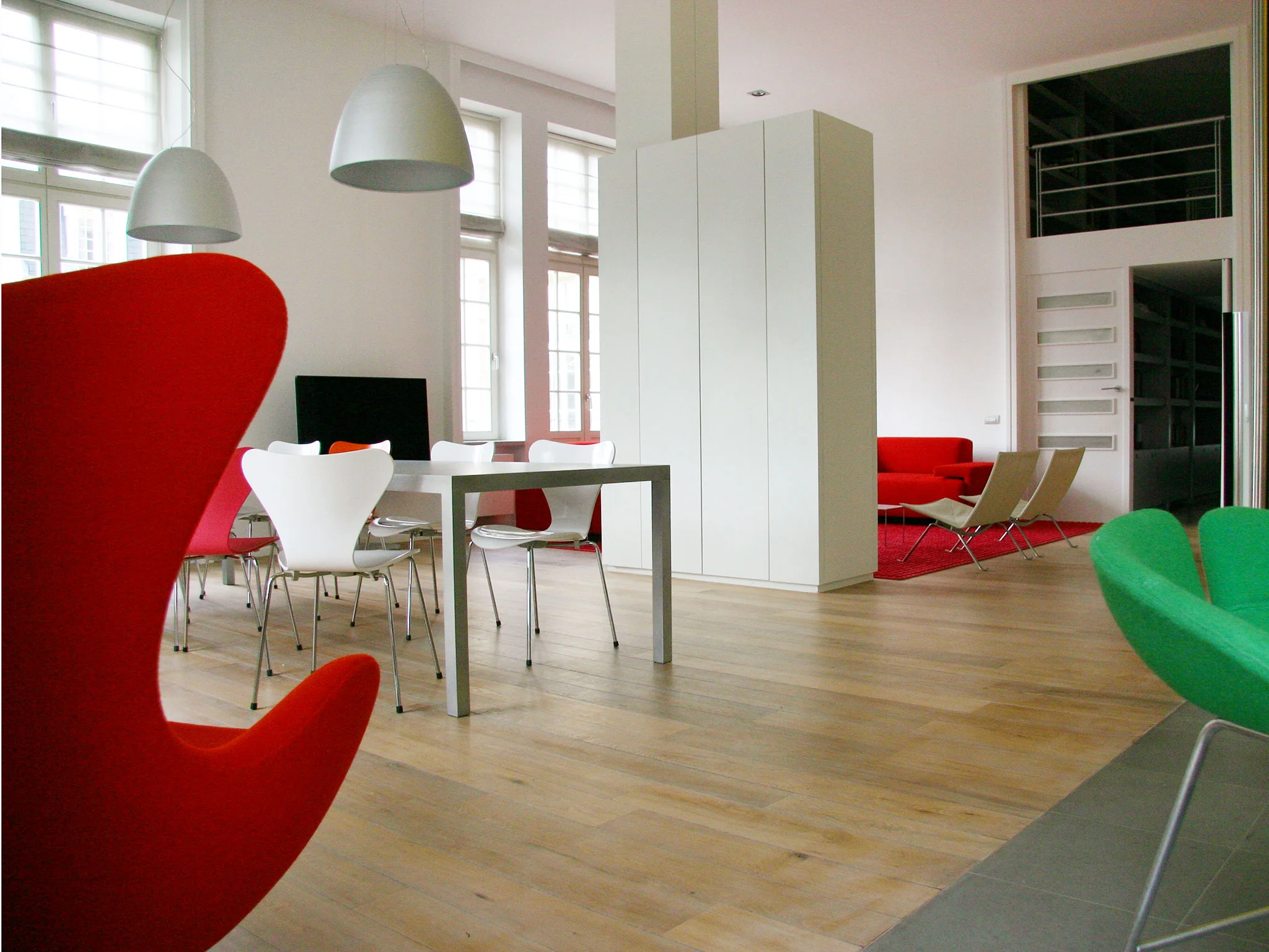 Loft_Bruxelles_desiron_lizen_mobilier_contemporain03.jpg