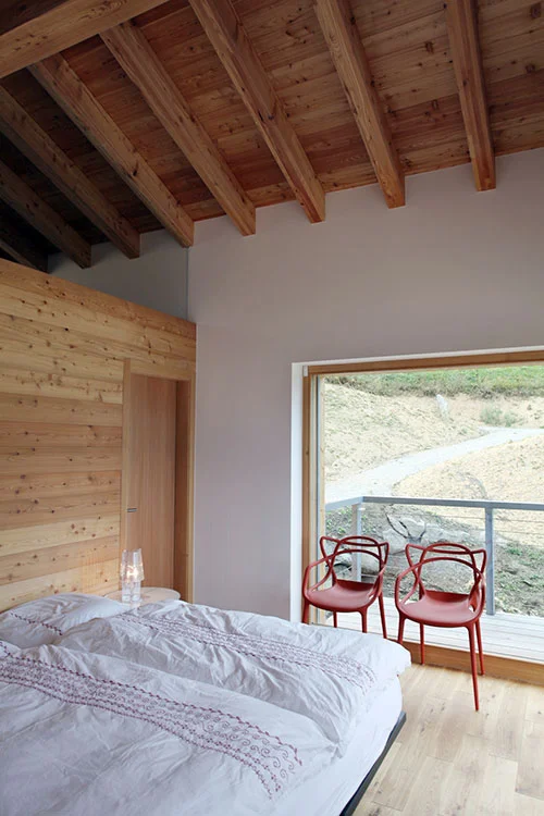 Chalet_Valet_Suisse_desiron_lizen_mobilier_contemporain11.jpg