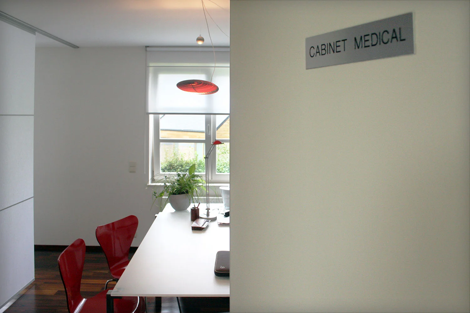 projet-cabinet-medical-desiron-lizen-photographie-caroline-Ddethier01.jpg