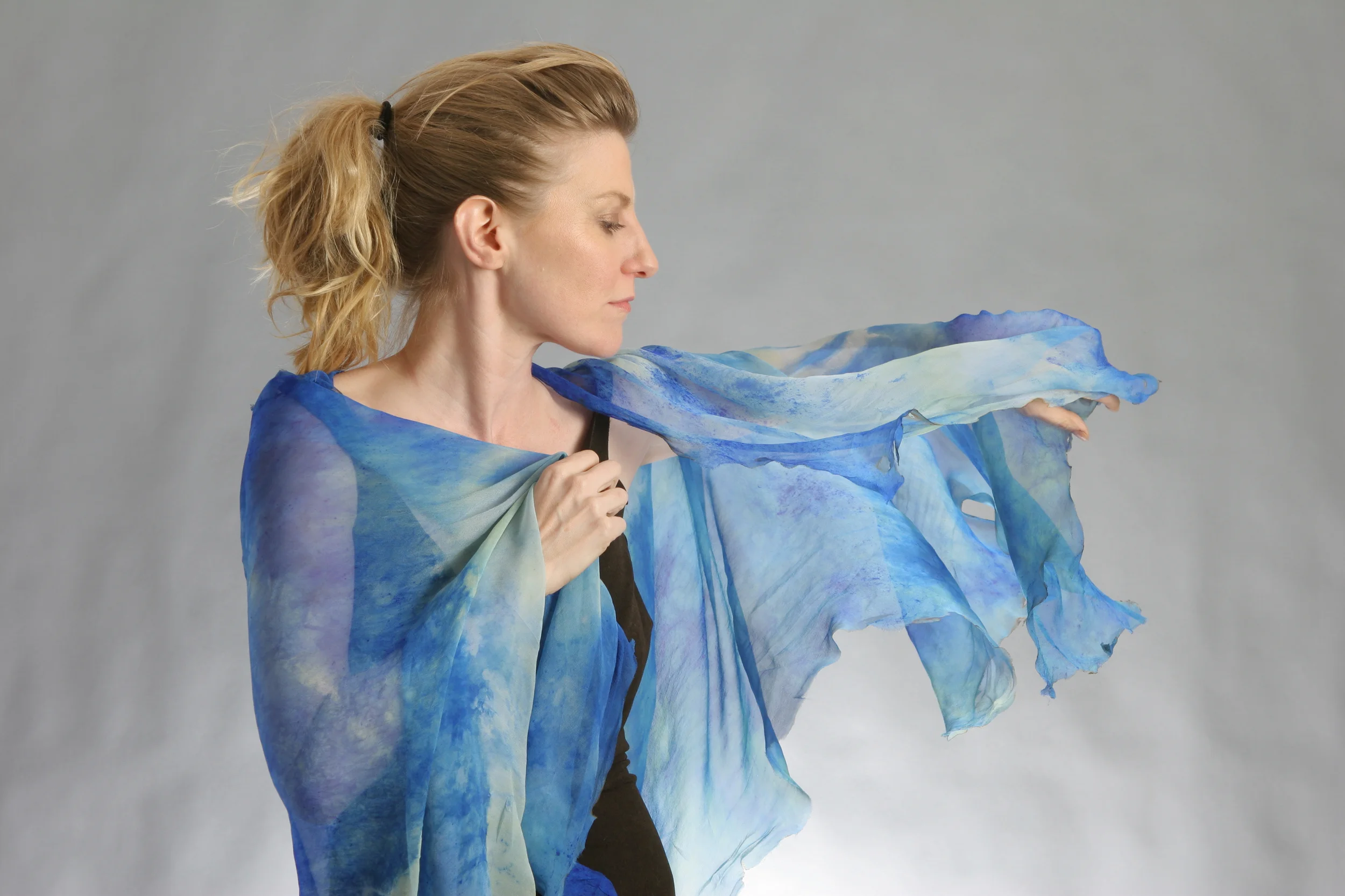 GODDESS WRAP:LISA:BLUE.jpg