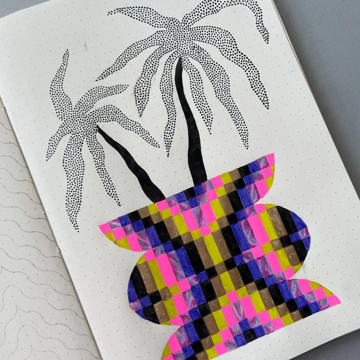 #inktober day 24 - this half done!
.
.
.
#michikodesign #michikopattern #patternprincess #sketchbookpage #sketchbooktour #sketchbookartist #patterndesign #patternart #geometricpattern #textiledesign #zentangle #zendoodle #Zentangleart #zentanglepatte