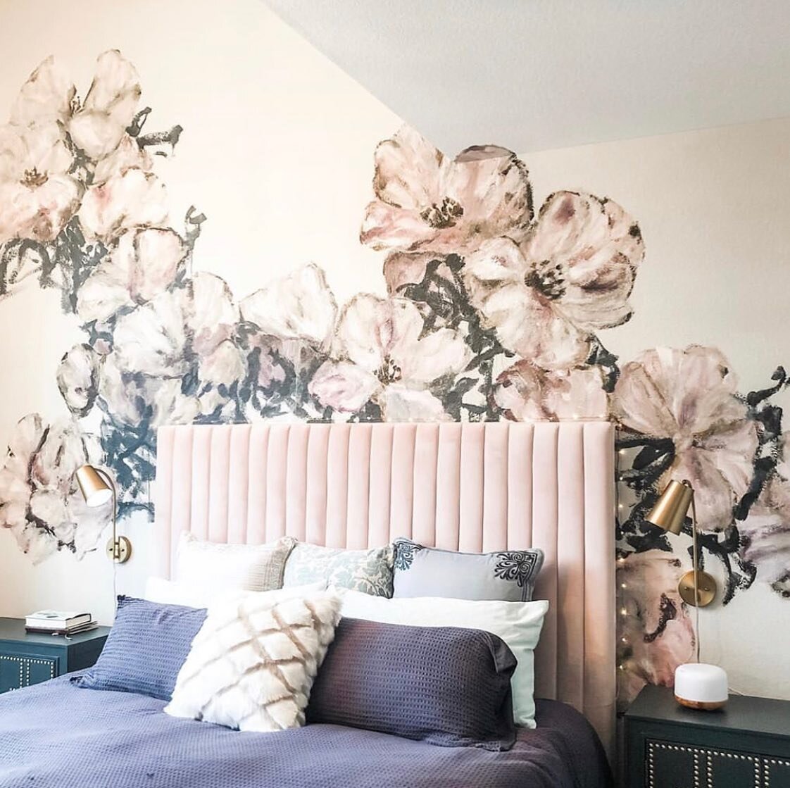 Bedroom floral mural_AshleyJoon_2019_.jpg