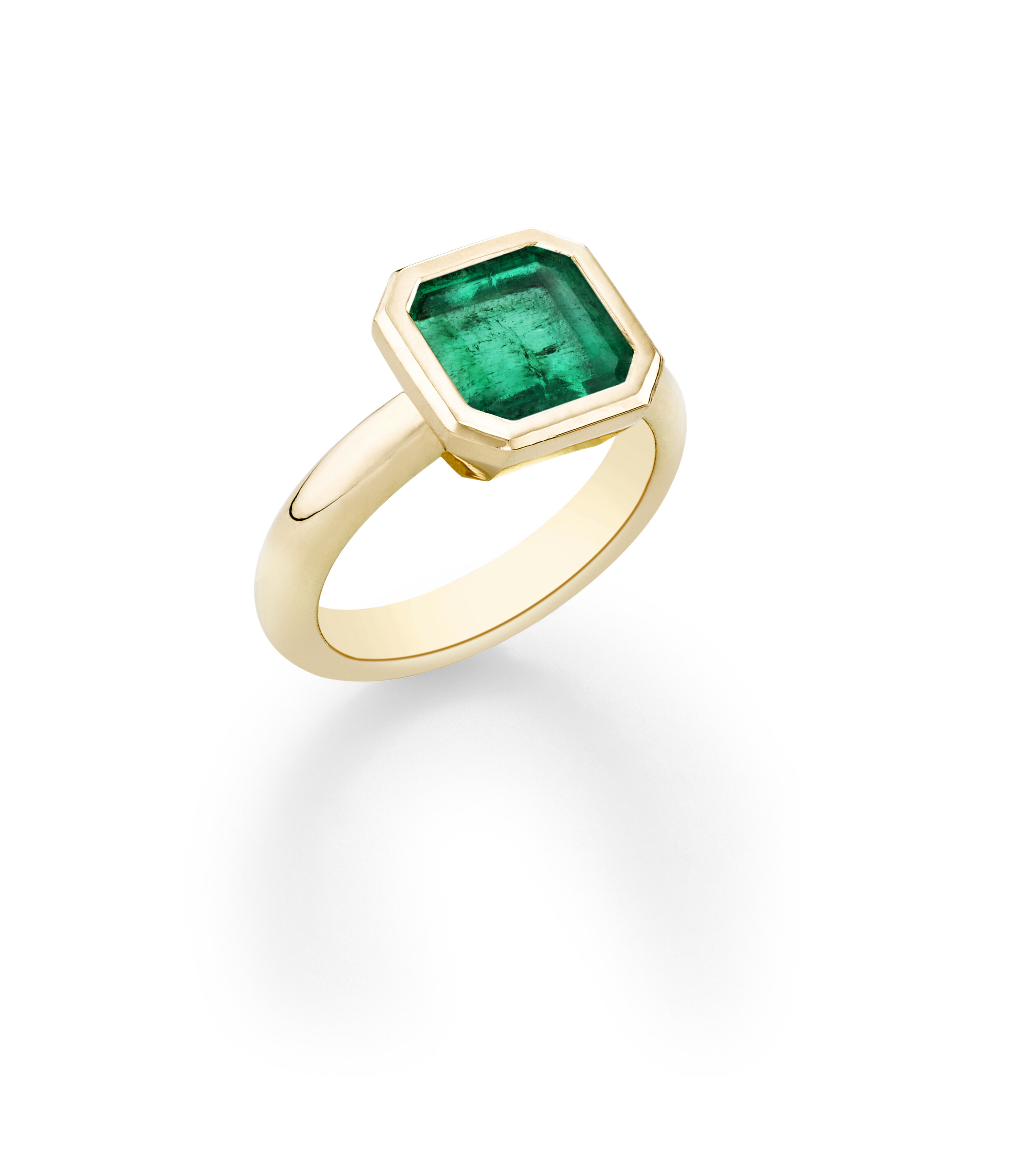 RING-EMERALD- PERSPECTIVE.jpg