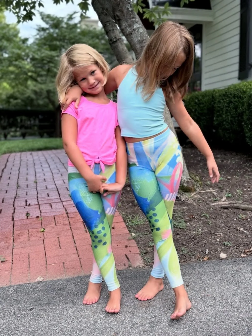 Hottest pants on the block, on sale now!
20% off apparel on my website this week. 
Child and adult sizes, plus a new winter colorway and pajama pants!
Enjoy!
#leggings #artsyleggings #artsygifts #artsyclothes #abstractpainting #livecolorfully