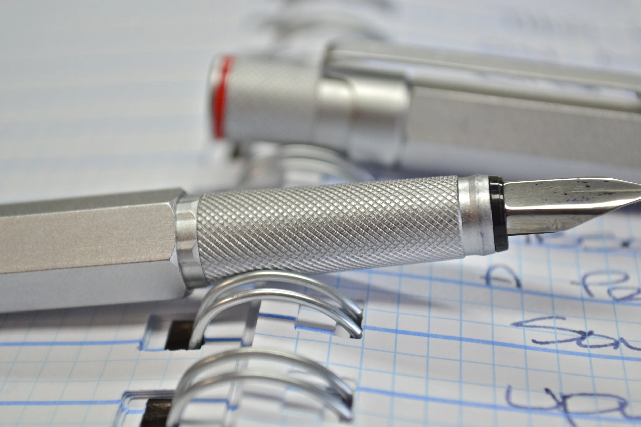 rOtring 600 Silver Fountain Pen M Nib — The Clicky Post