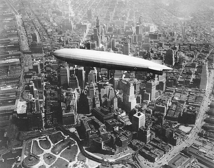 Zeppelin over New York City. Image from Wikipedia