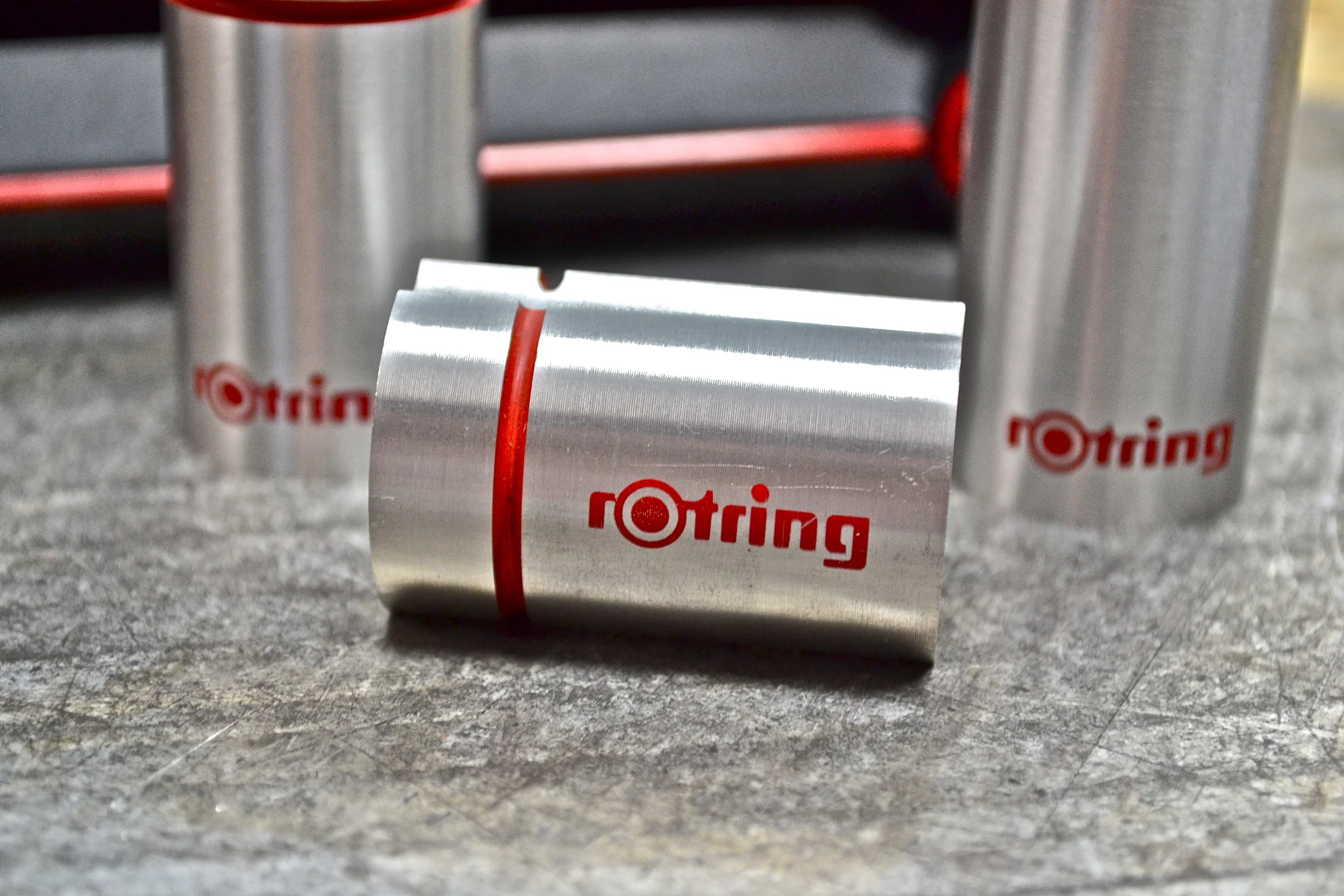 rOtring aluminum stands