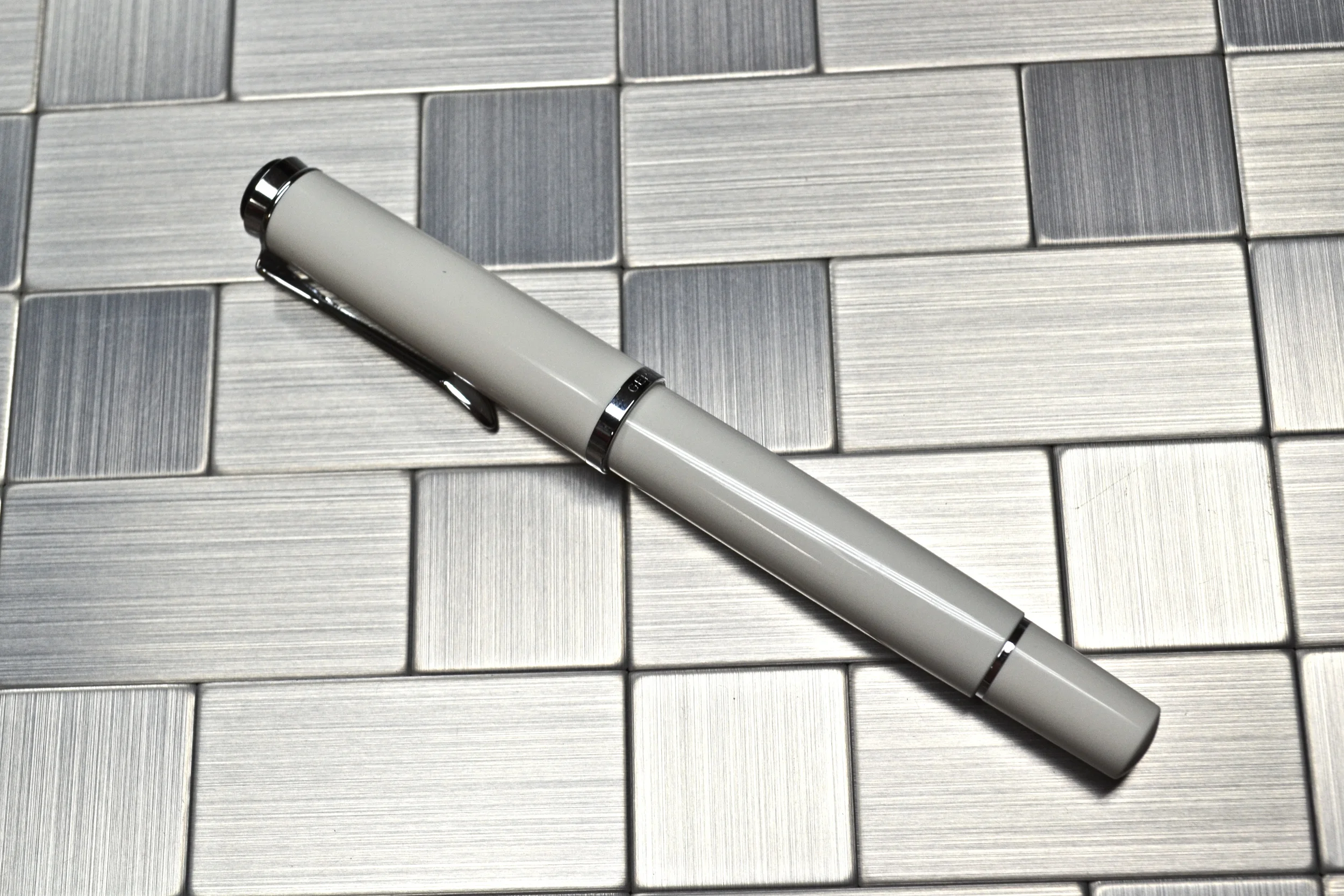 Pelikan M205 Fountain Pen Review