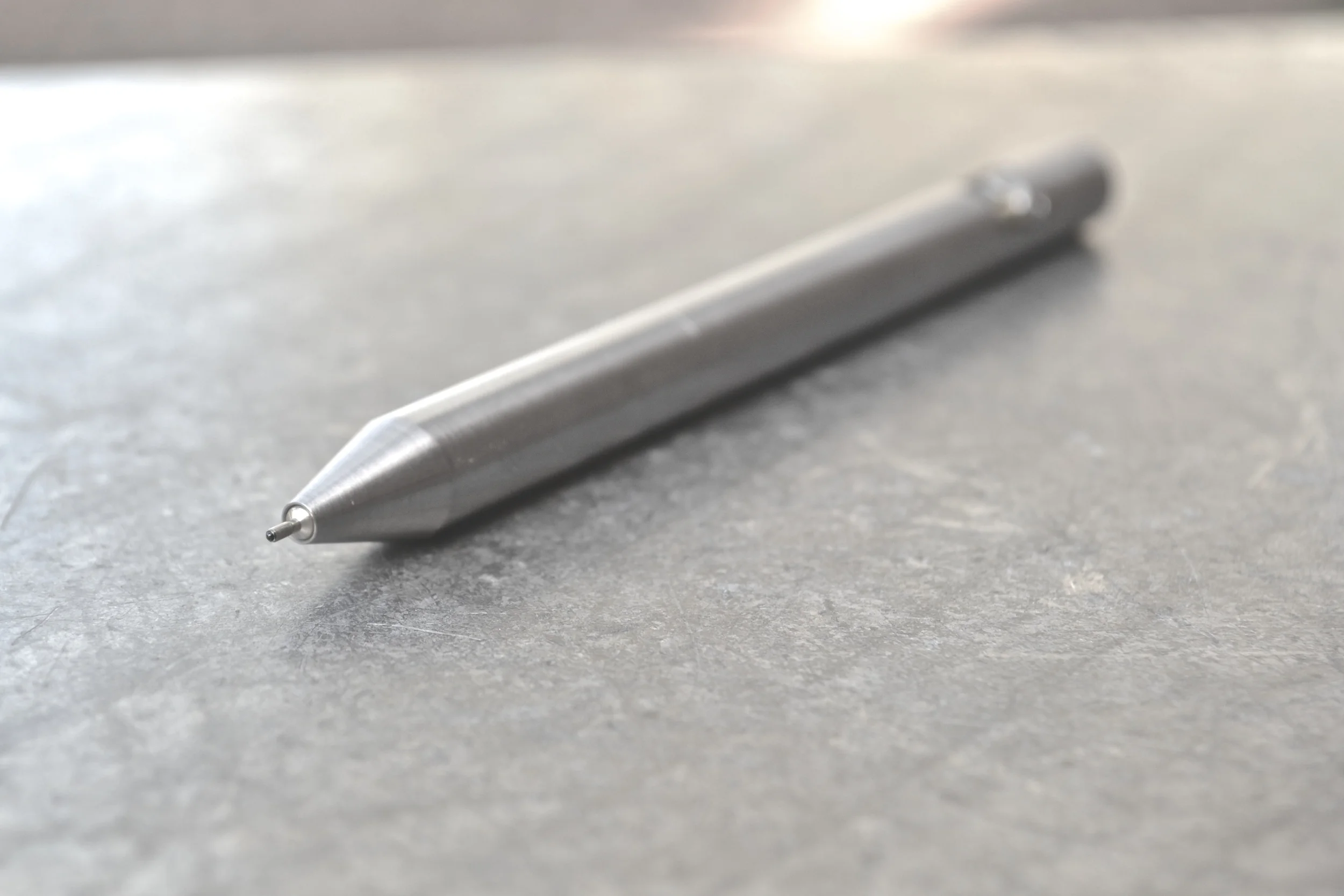 Titanium Maxmadco Bolt Action Retractable Pen Review