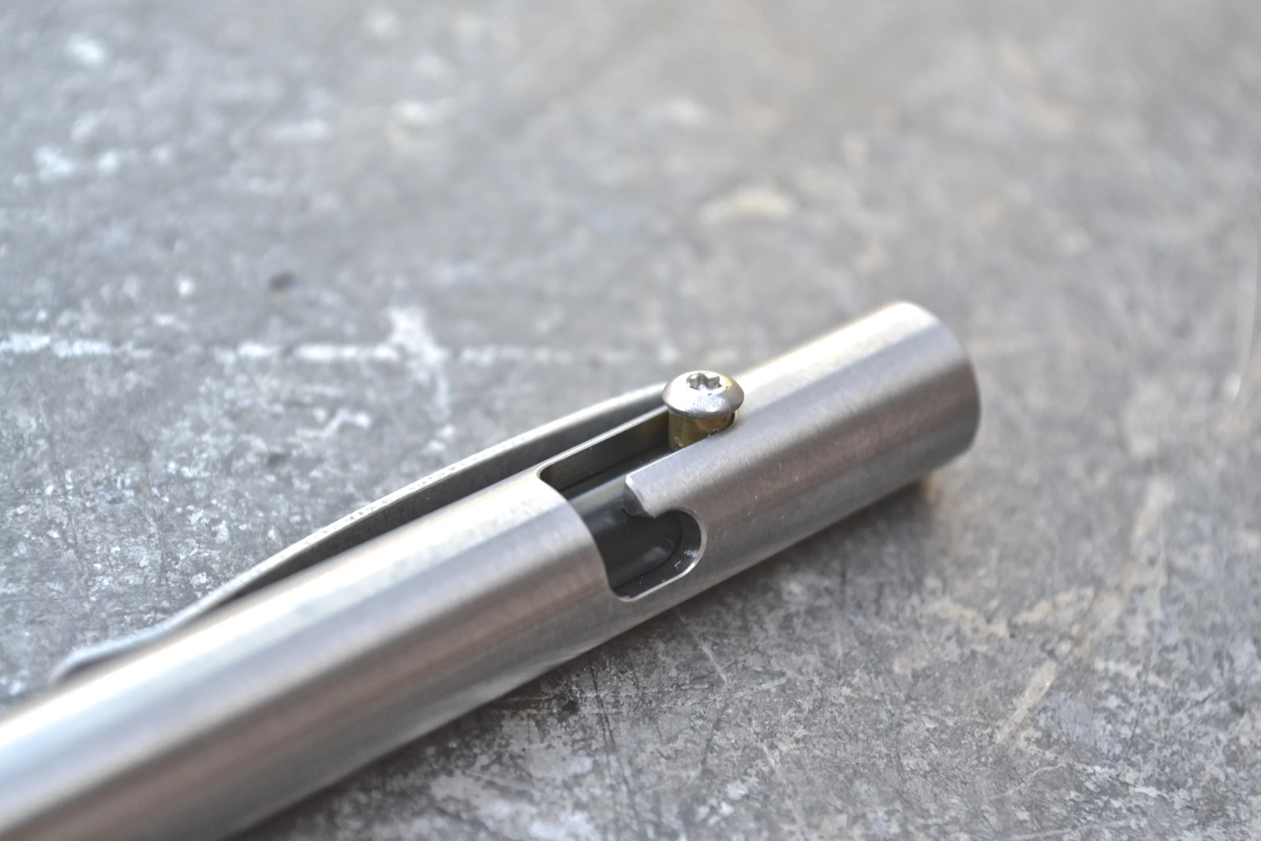 Titanium Maxmadco Bolt Action Retractable Pen Review