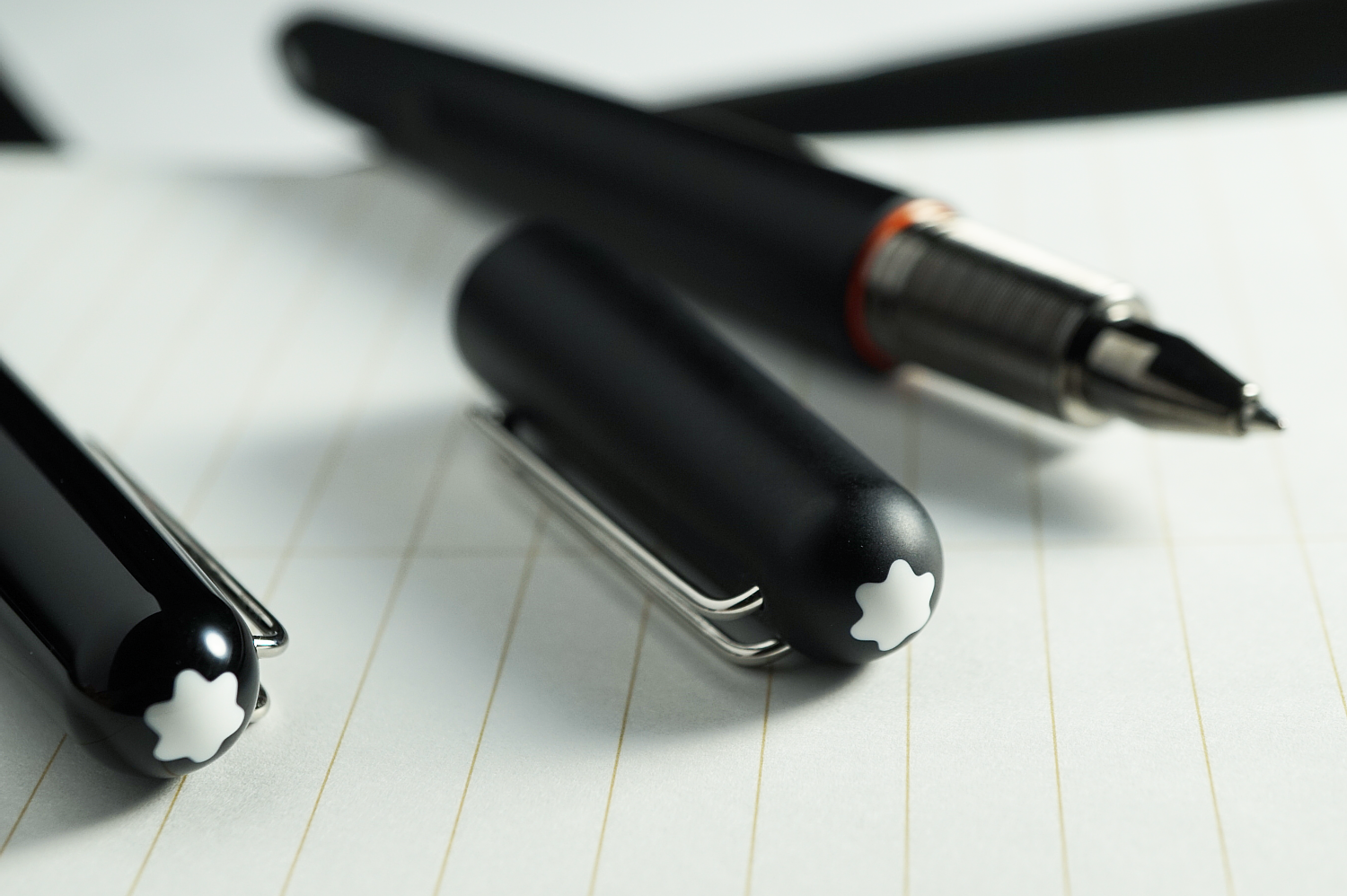 Montblanc M Ultra Black Ballpoint 5.png