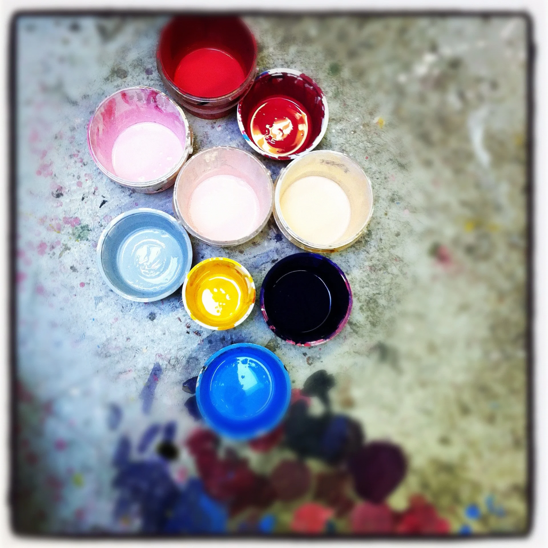 Instagram Paints​http://instagram.com/p/KNOP4uMeBn/​​