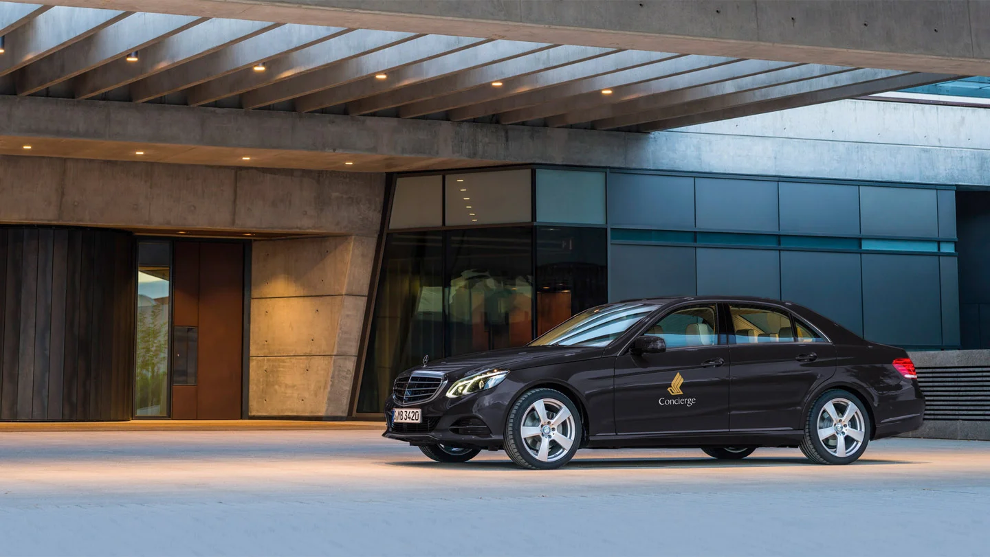 01_ConciergeHero_3_car.jpg