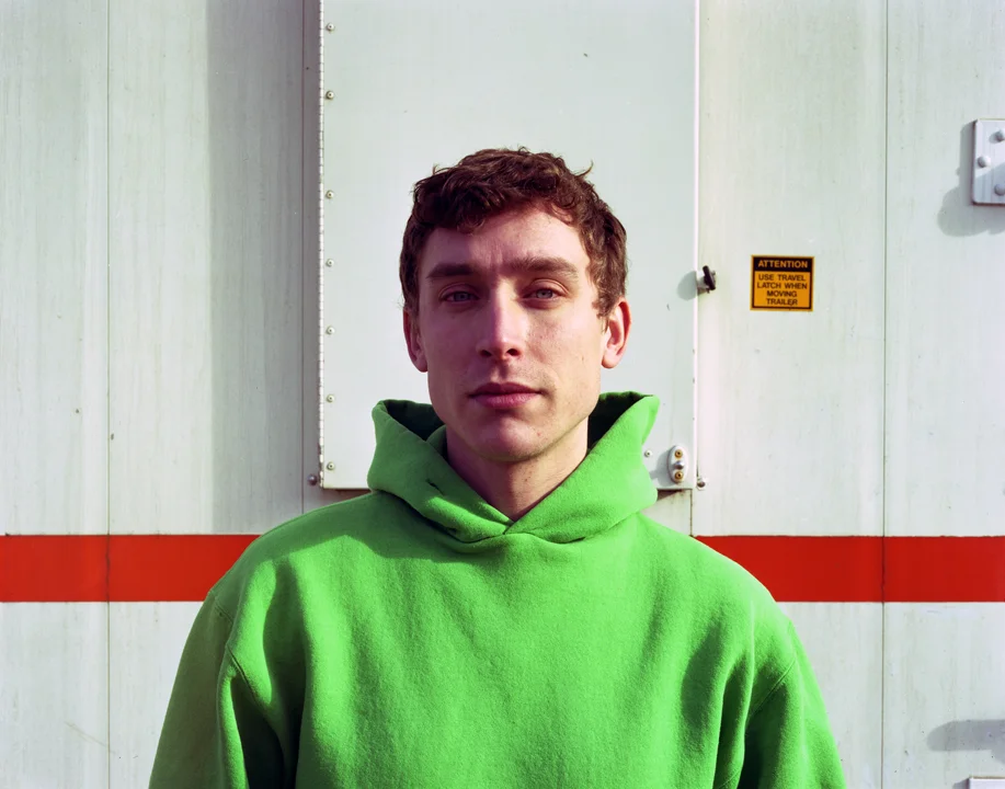 PortraitGarethClose.jpg