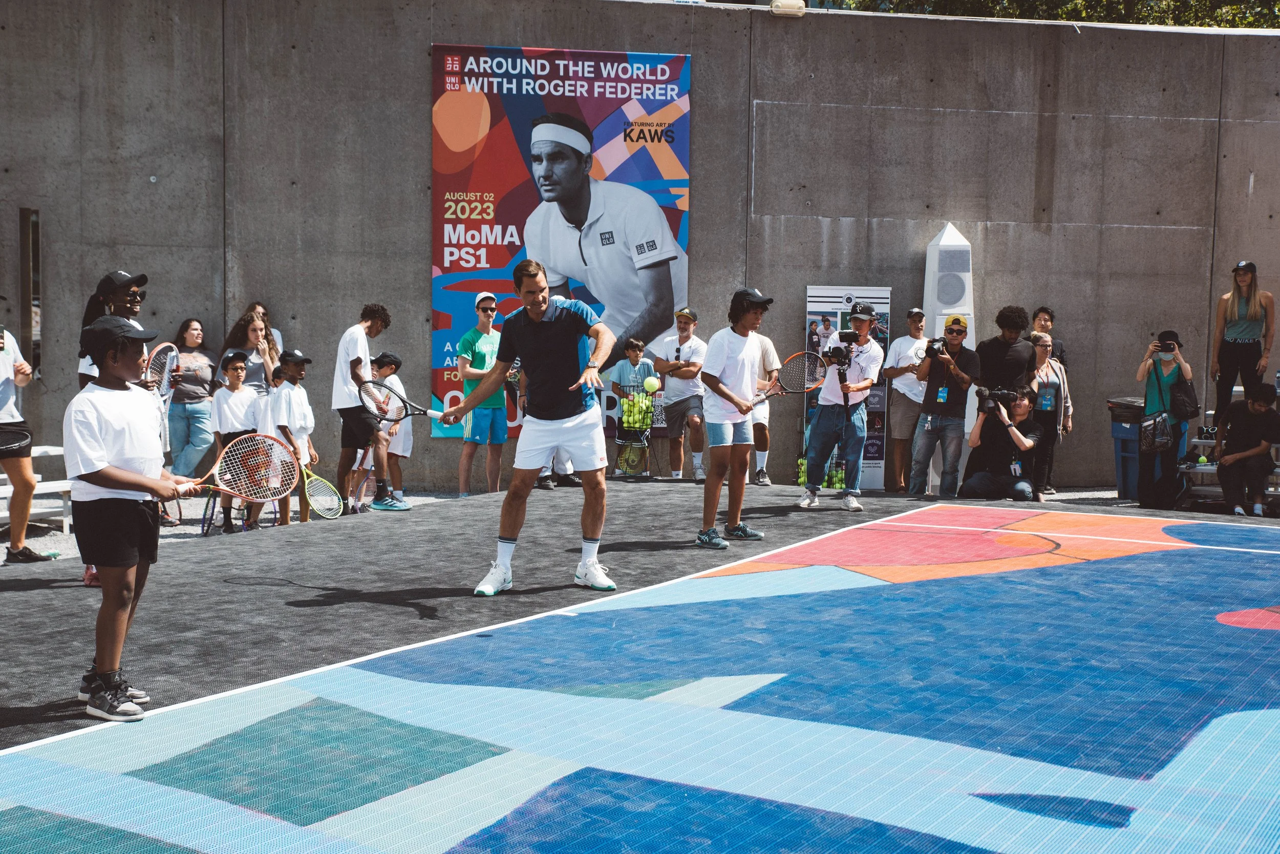 uniqlo-around-the-world-with-roger-federer_53091634169_o.jpg