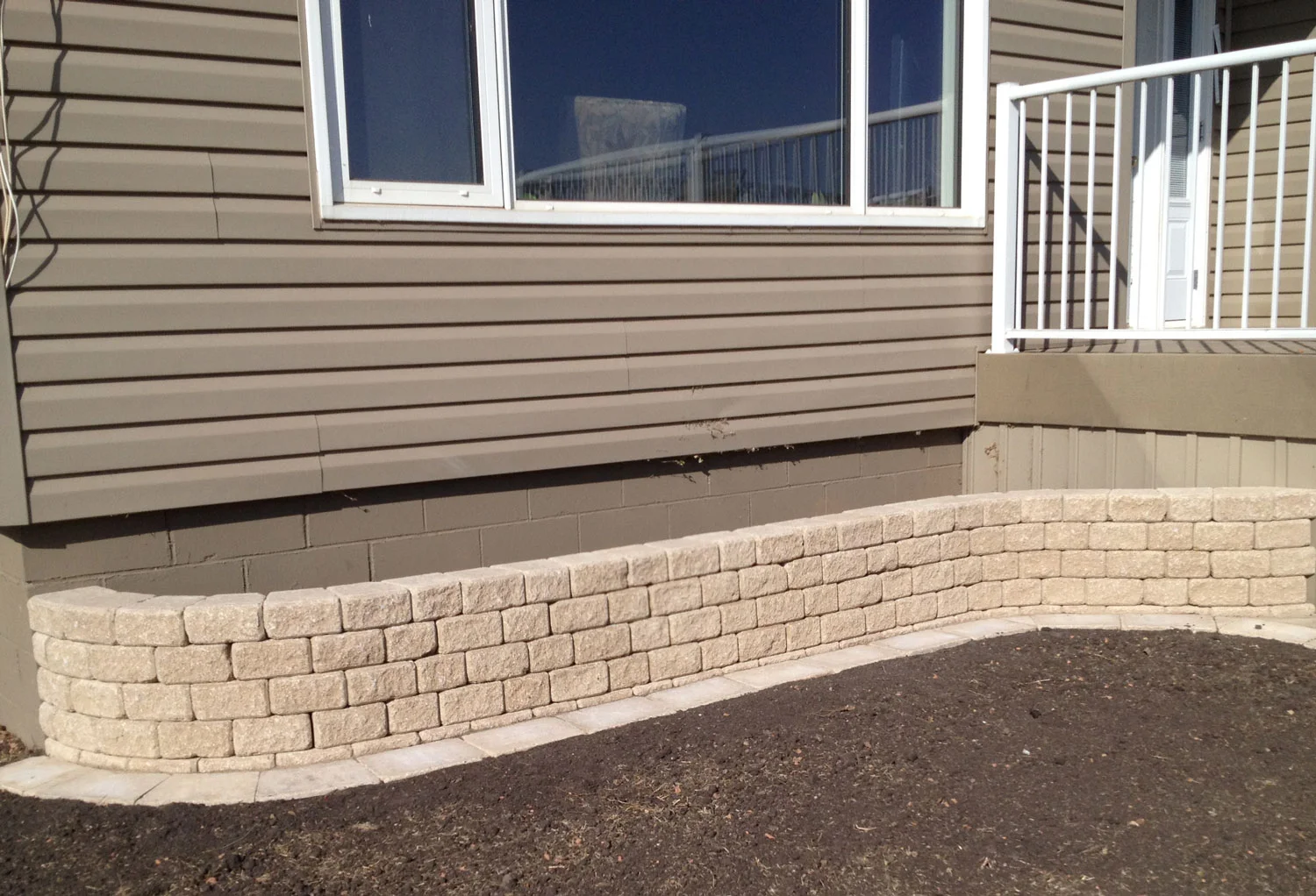 Smart_Look_Landscaping-flowerbed.jpg