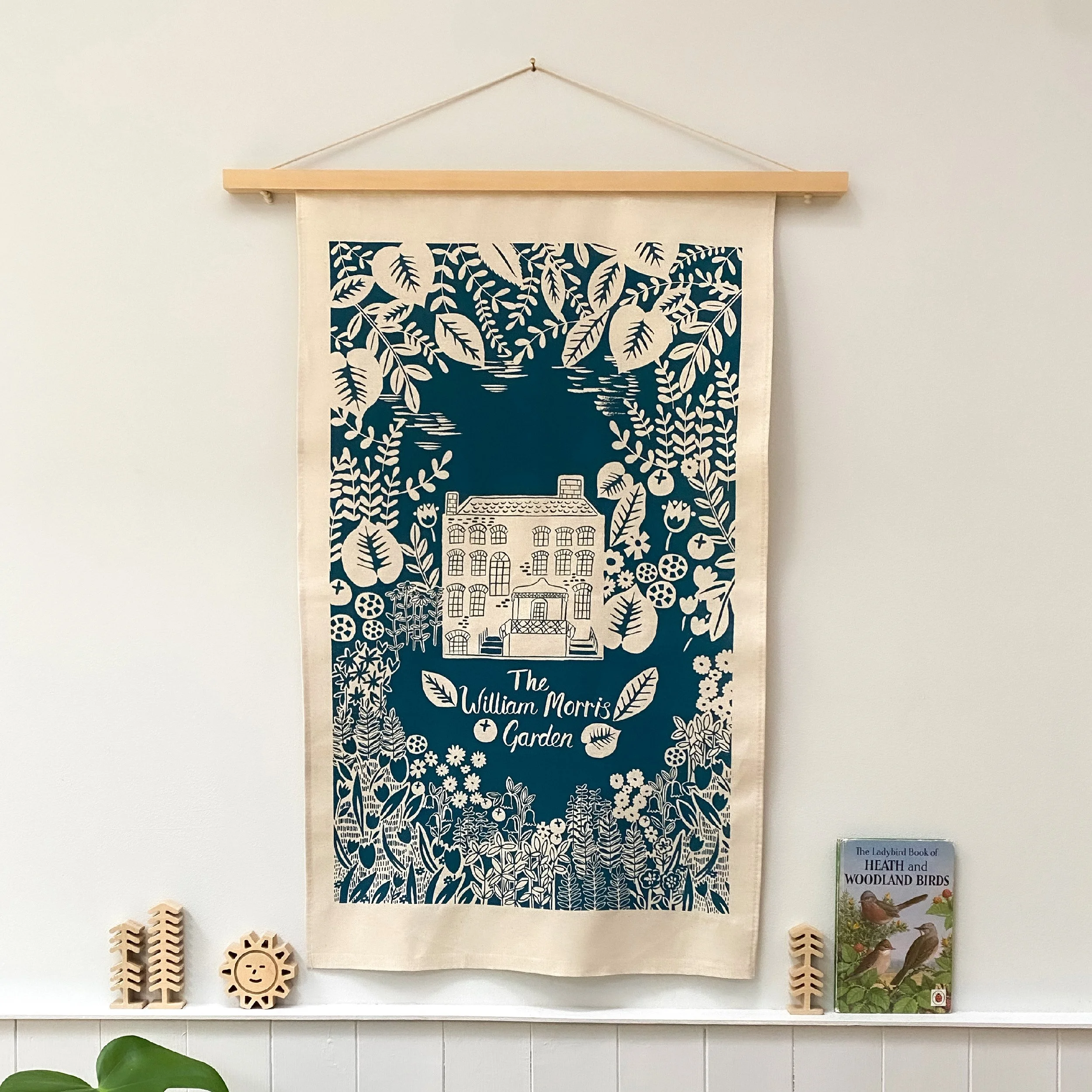 SQUARE PRINTED TEA TOWEL WILLIAM MORRIS GARDEN_008.jpg