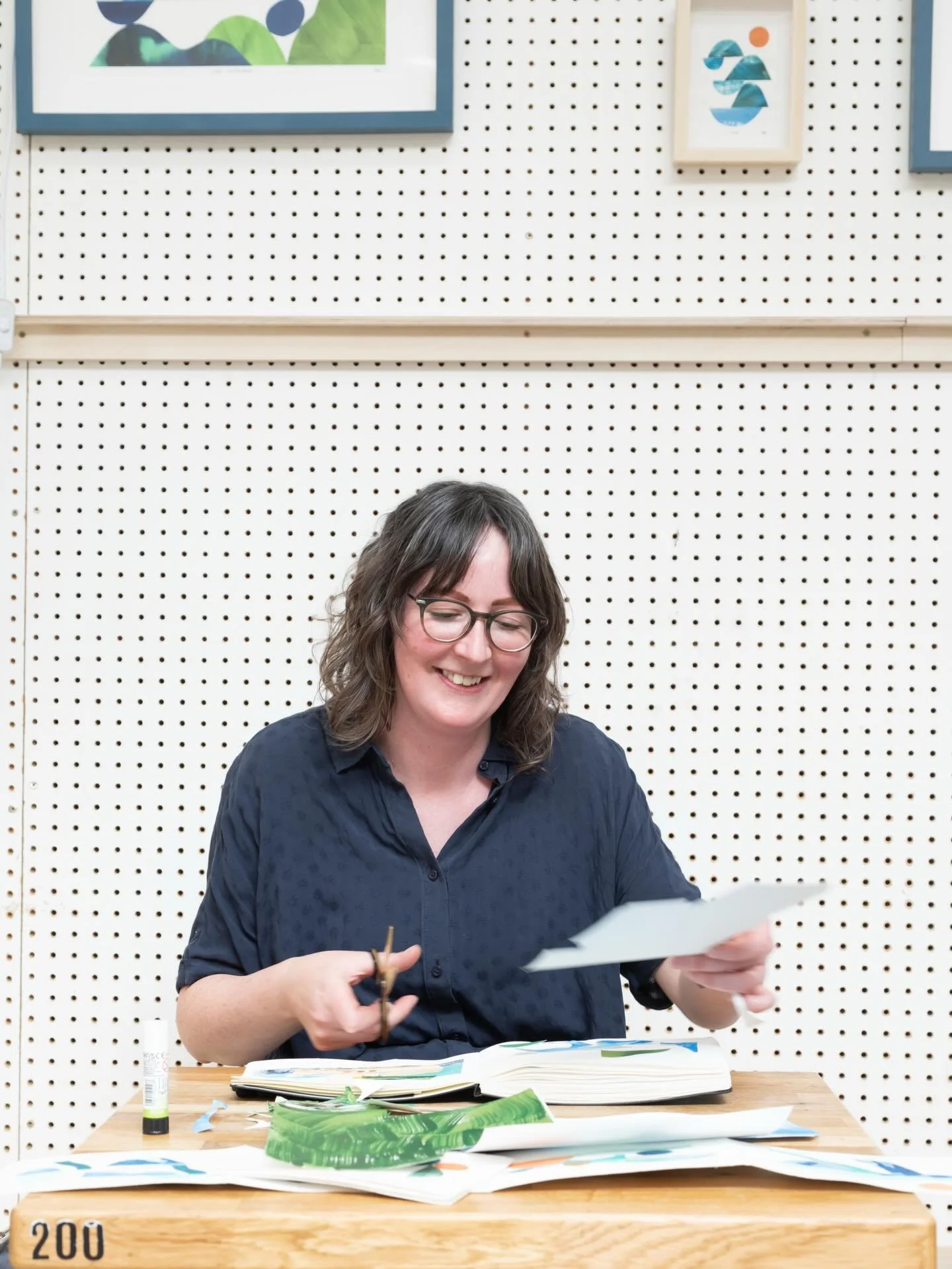 Hello! I decided to take part in march meet the maker this year. Here&rsquo;s a little intro; 

🔹 I&rsquo;m Siobh&aacute;n, a collage illustrator and printmaker. I&rsquo;m originally from Edinburgh, and have been living in London for the past 25 yea