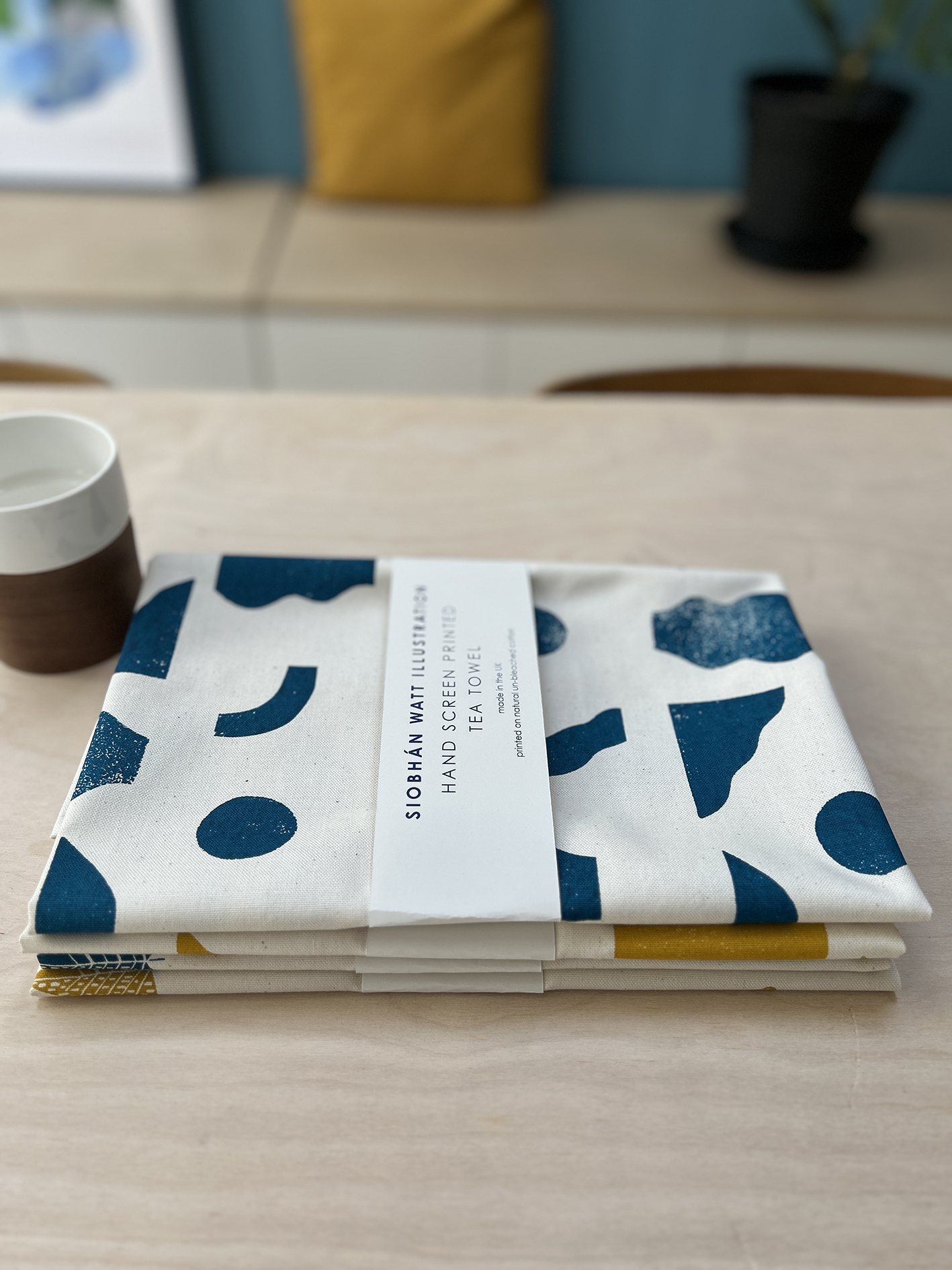 GEO HAND SCREEN PRINTED TEA TOWEL TEAL.png