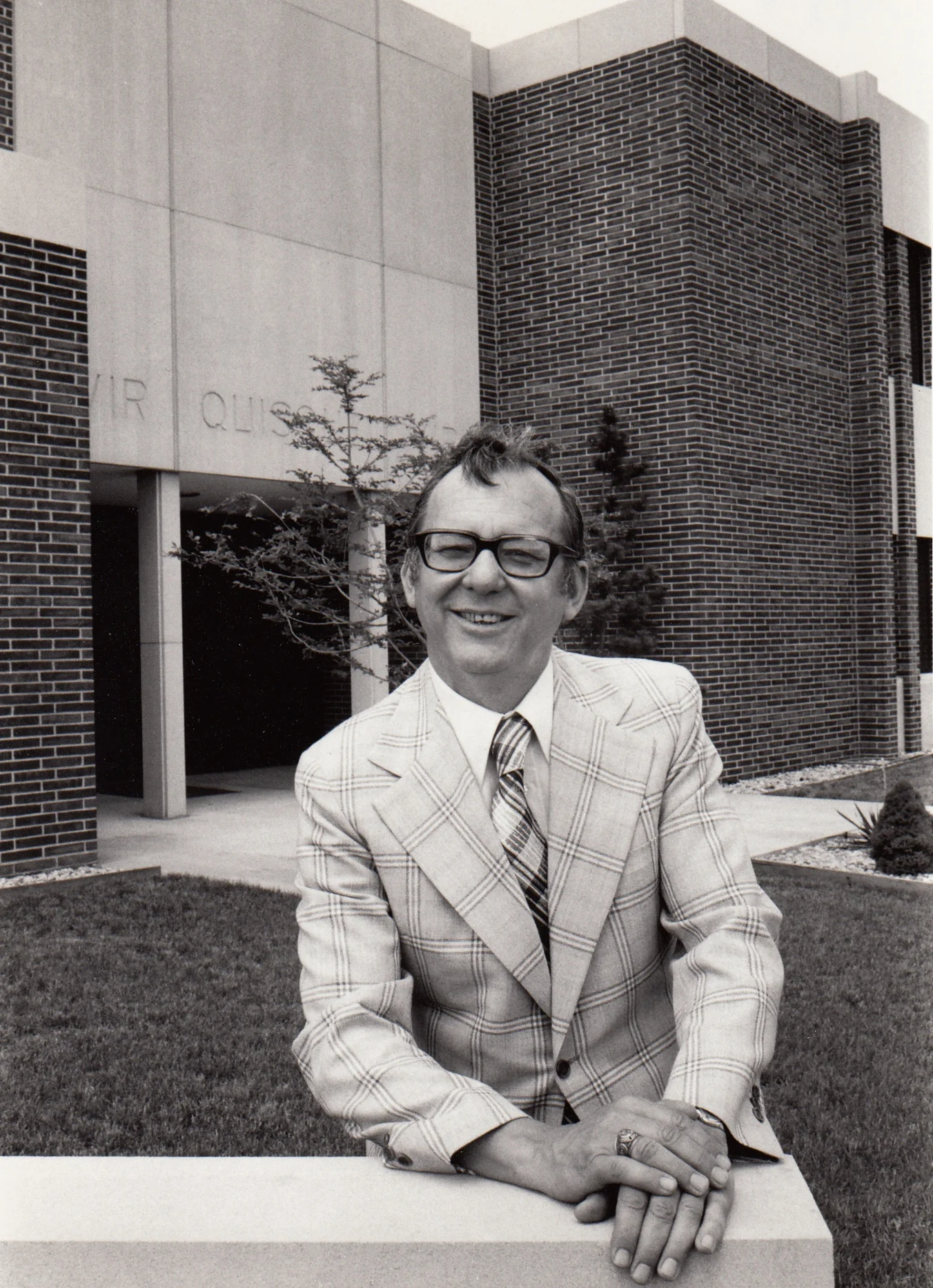 At ΛΧΑ Headquarters, 1974