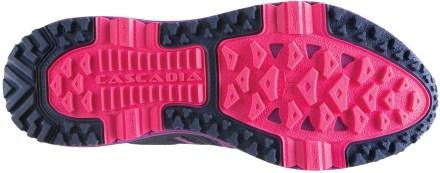 brooks cascadia 10 pink