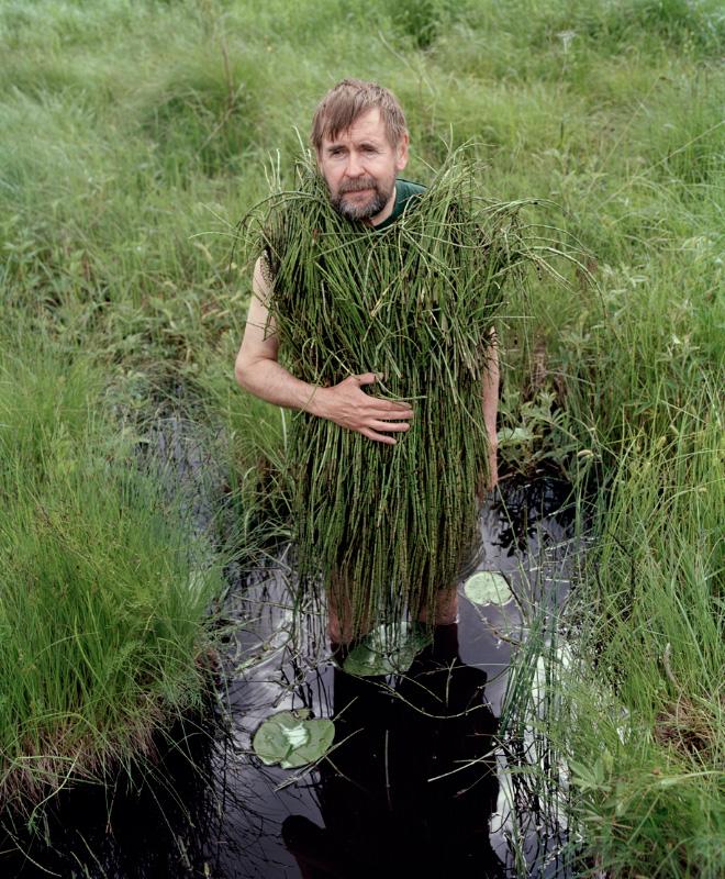 old-people-wearing-vegetation-L-1qrrrB.jpeg