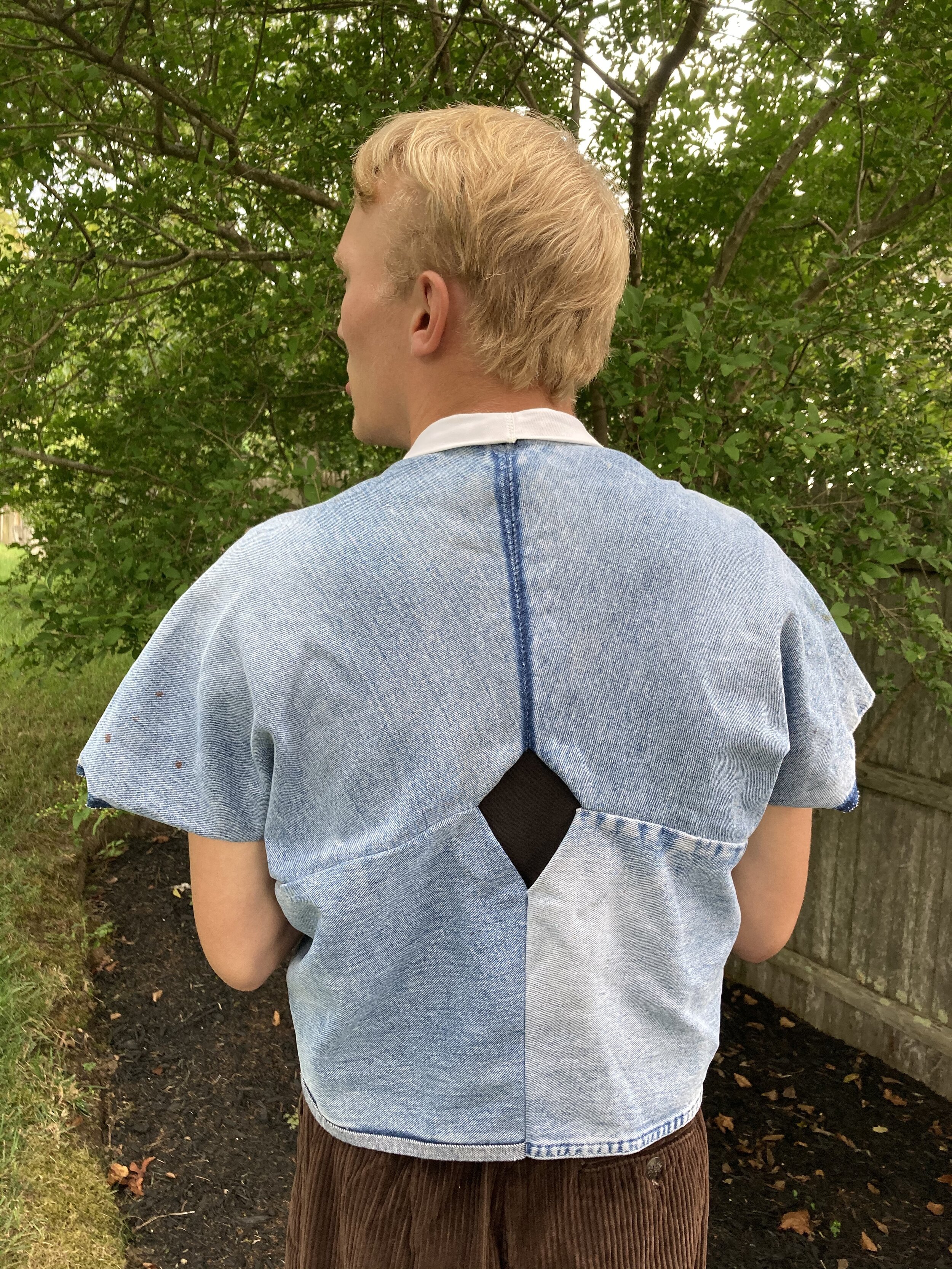 Diamond Cutout Vest (back view)