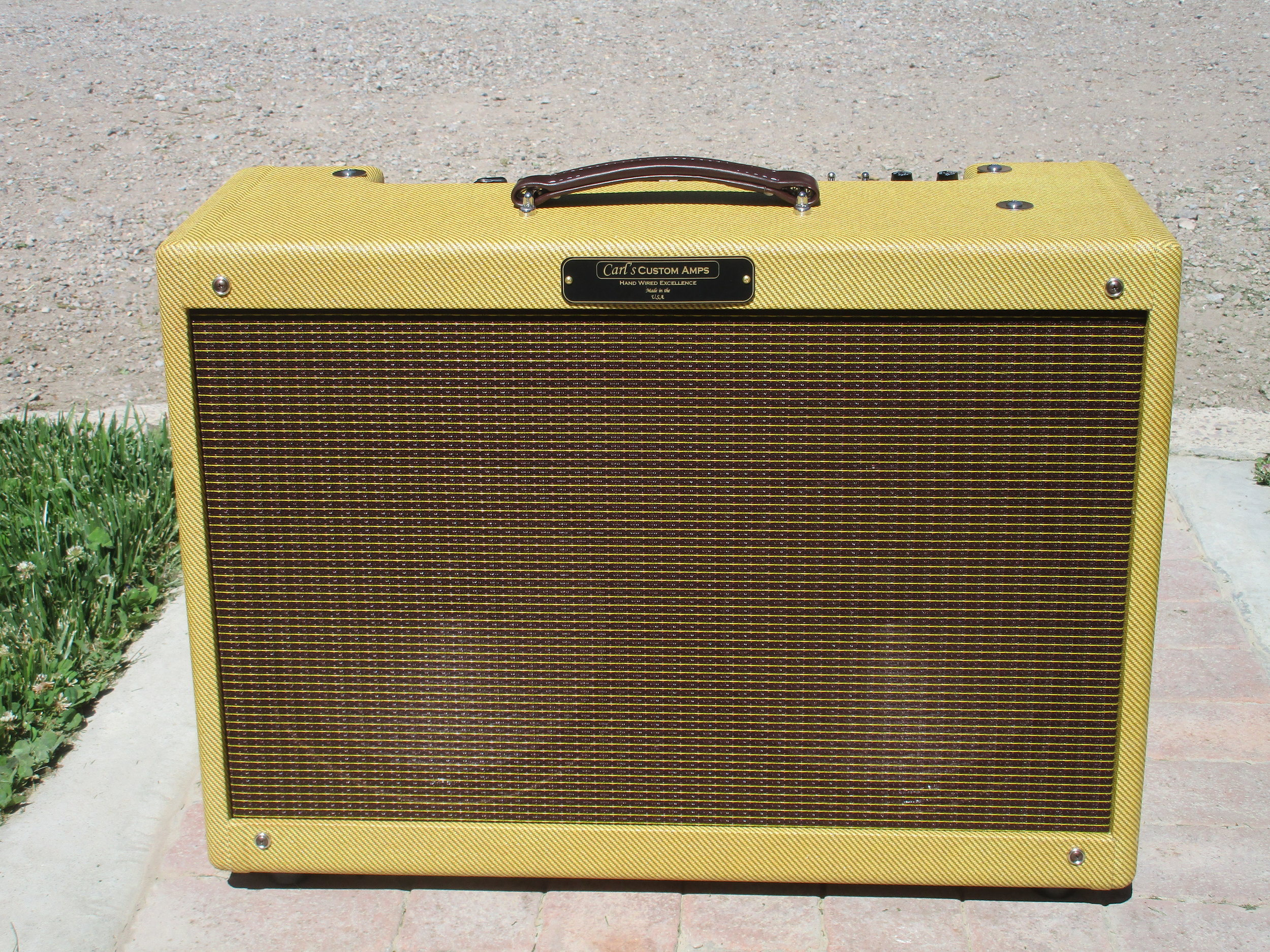 My CPC-40T Tweed Bassman Amp but in a 2X12 Combo Format. Lots of volume and punch with special sweetness from the Weber Alinco 12A150Ts in there.