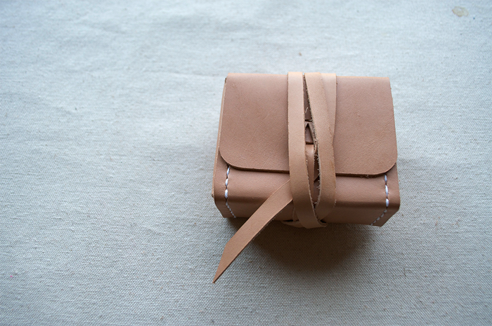 Leather_GlassesCase_Closed1.png