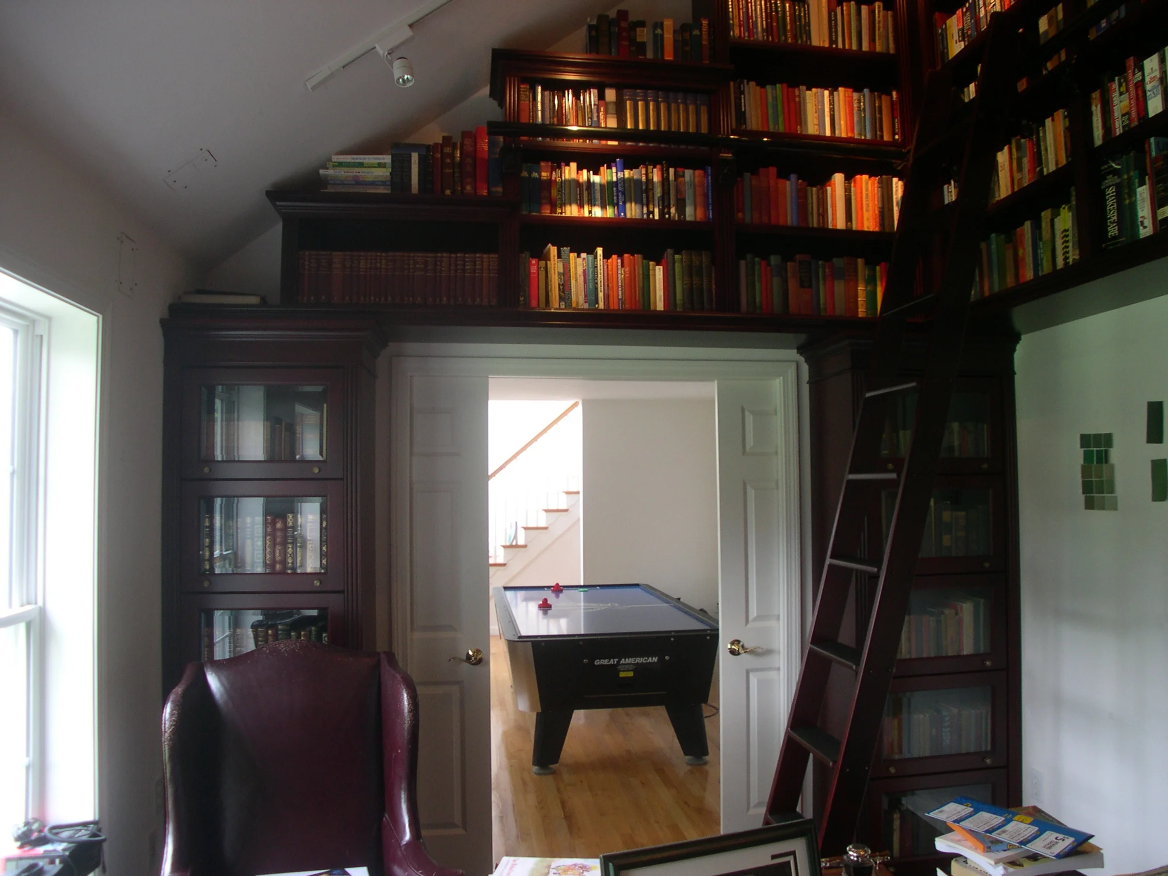 Home office / library with desk - Opposite wall with barrister bookcases and ladder