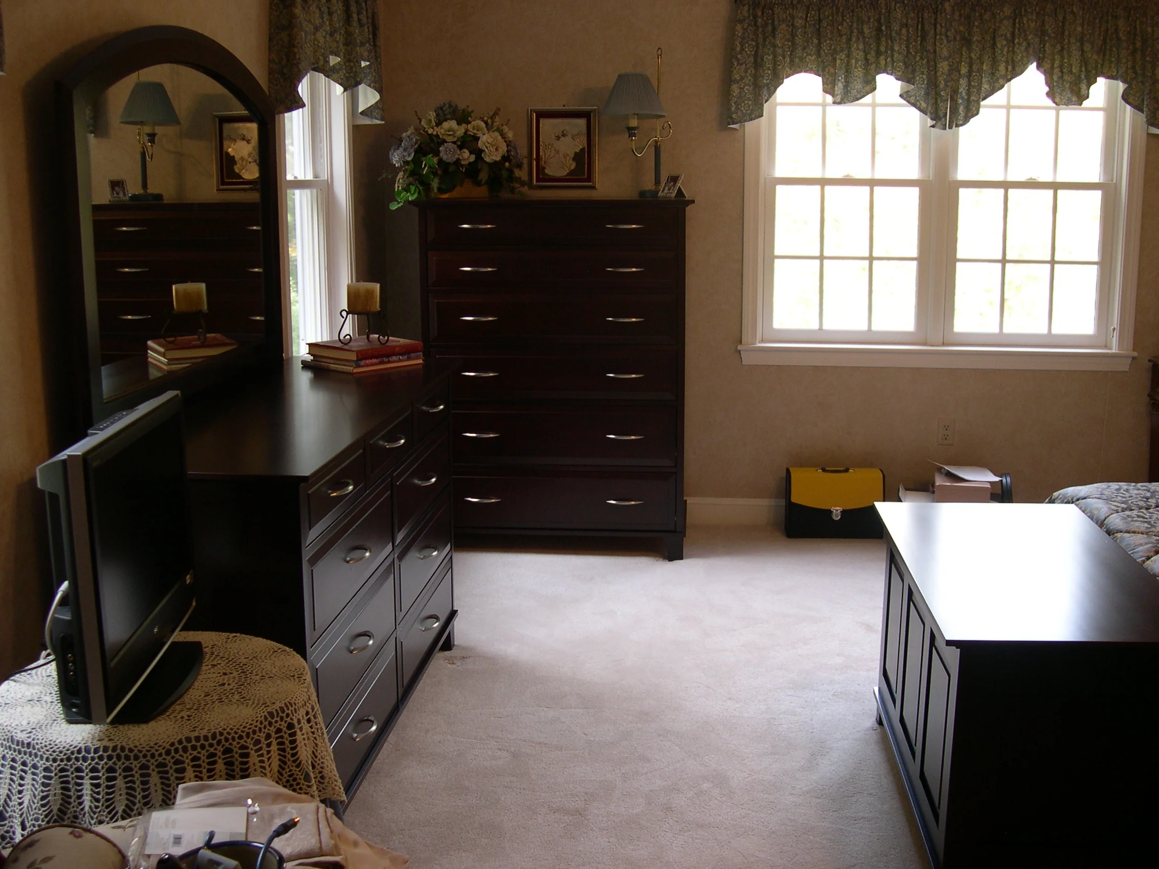 Master bedroom set with coffee bean finish