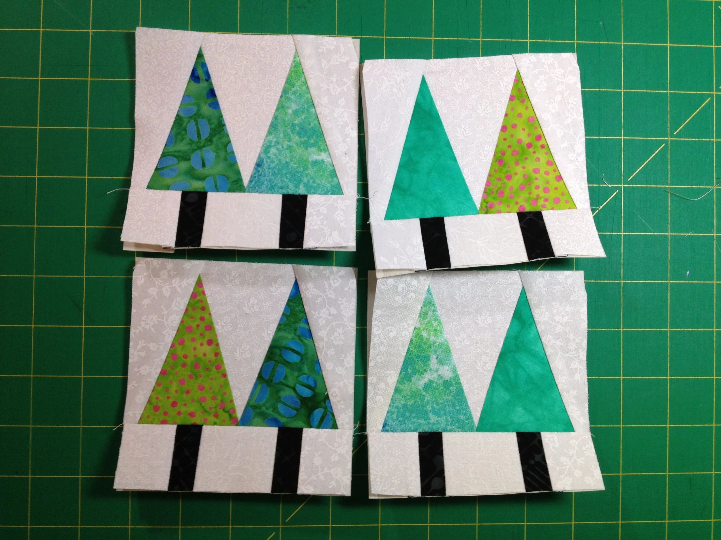 January's block--starting out simple for those who may not have paper-pieced before.