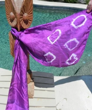 Purple scarf with diamonds detail
