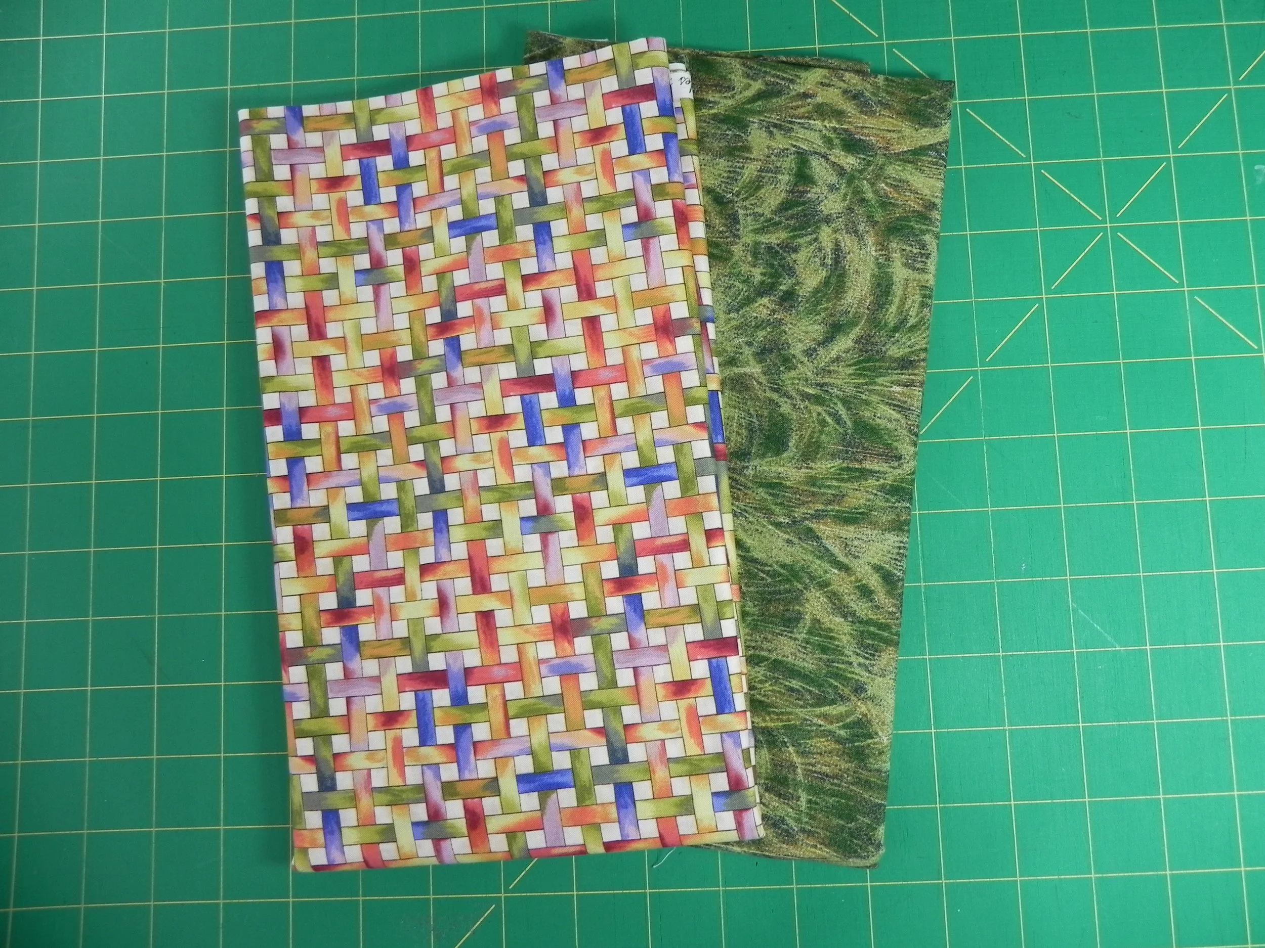 Prize 4: 1 yard weave design, 1 yard green